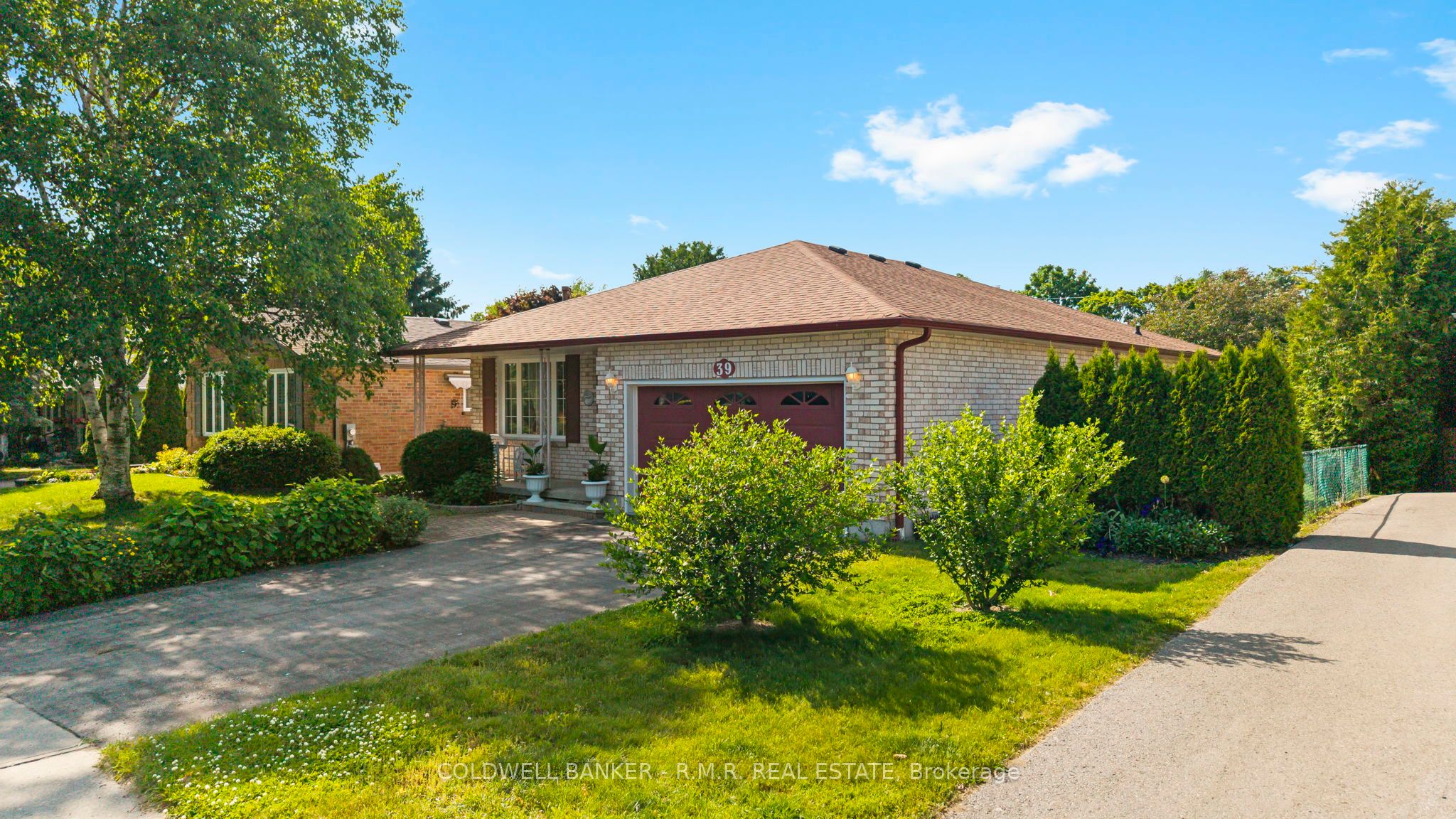 39 Ewen Dr Property Photo 1