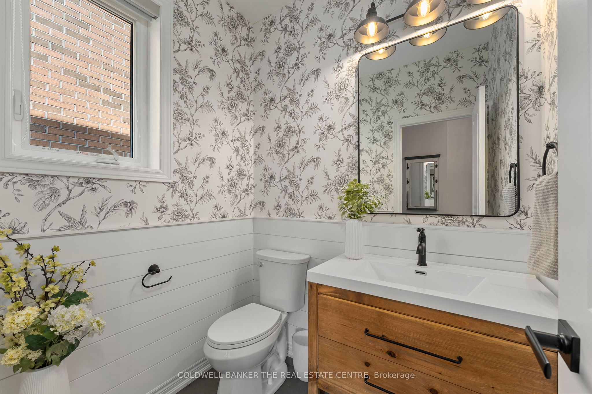 32 Manor Hampton Street Property Photo 9