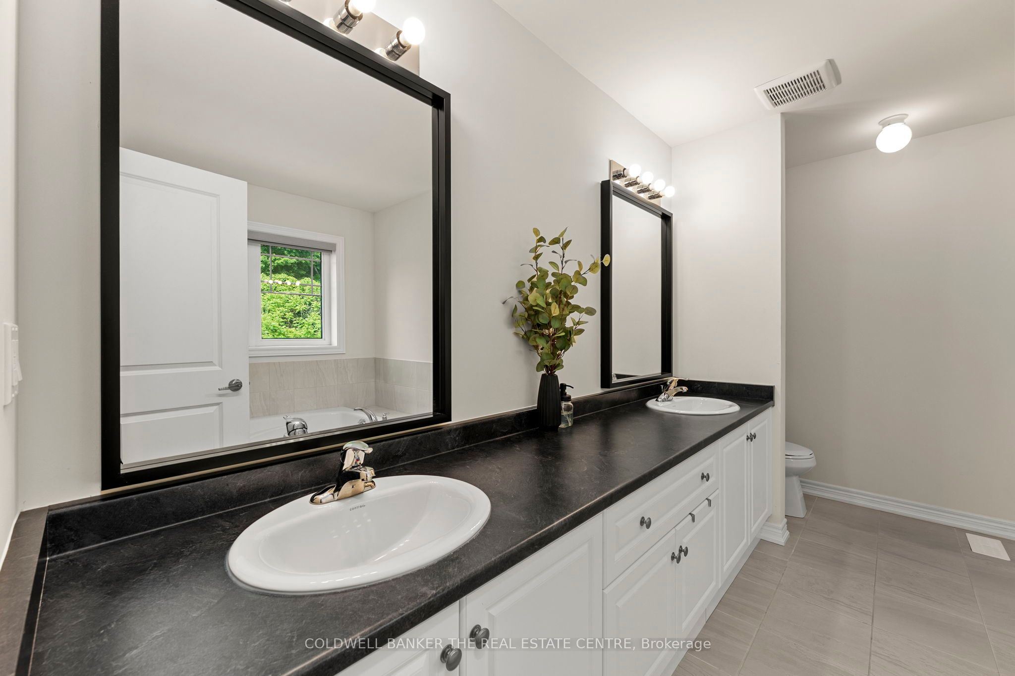 32 Manor Hampton Street Property Photo 27