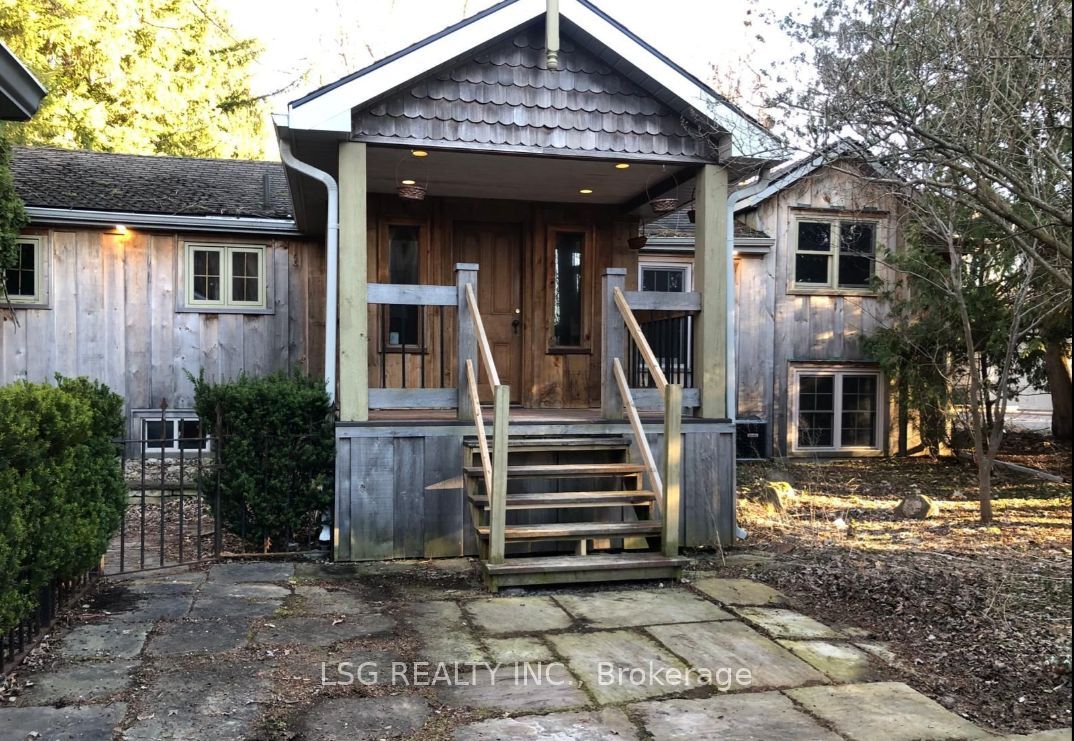 521 Wellington Street Property Photo 1