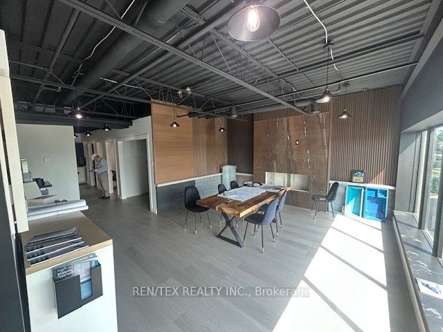 120 Woodstream Boulevard 6 Property Photo 3