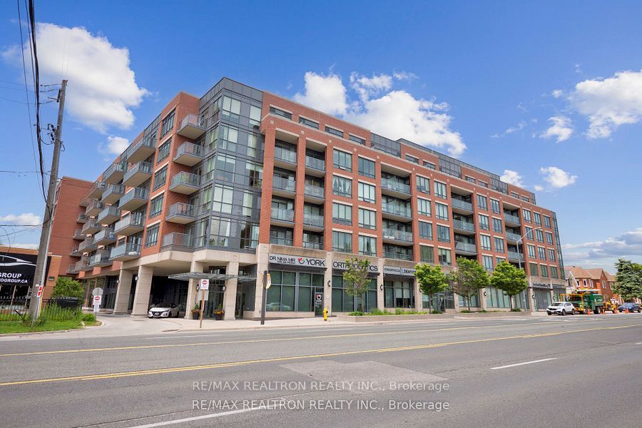 7608 Yonge St Property Photo 1