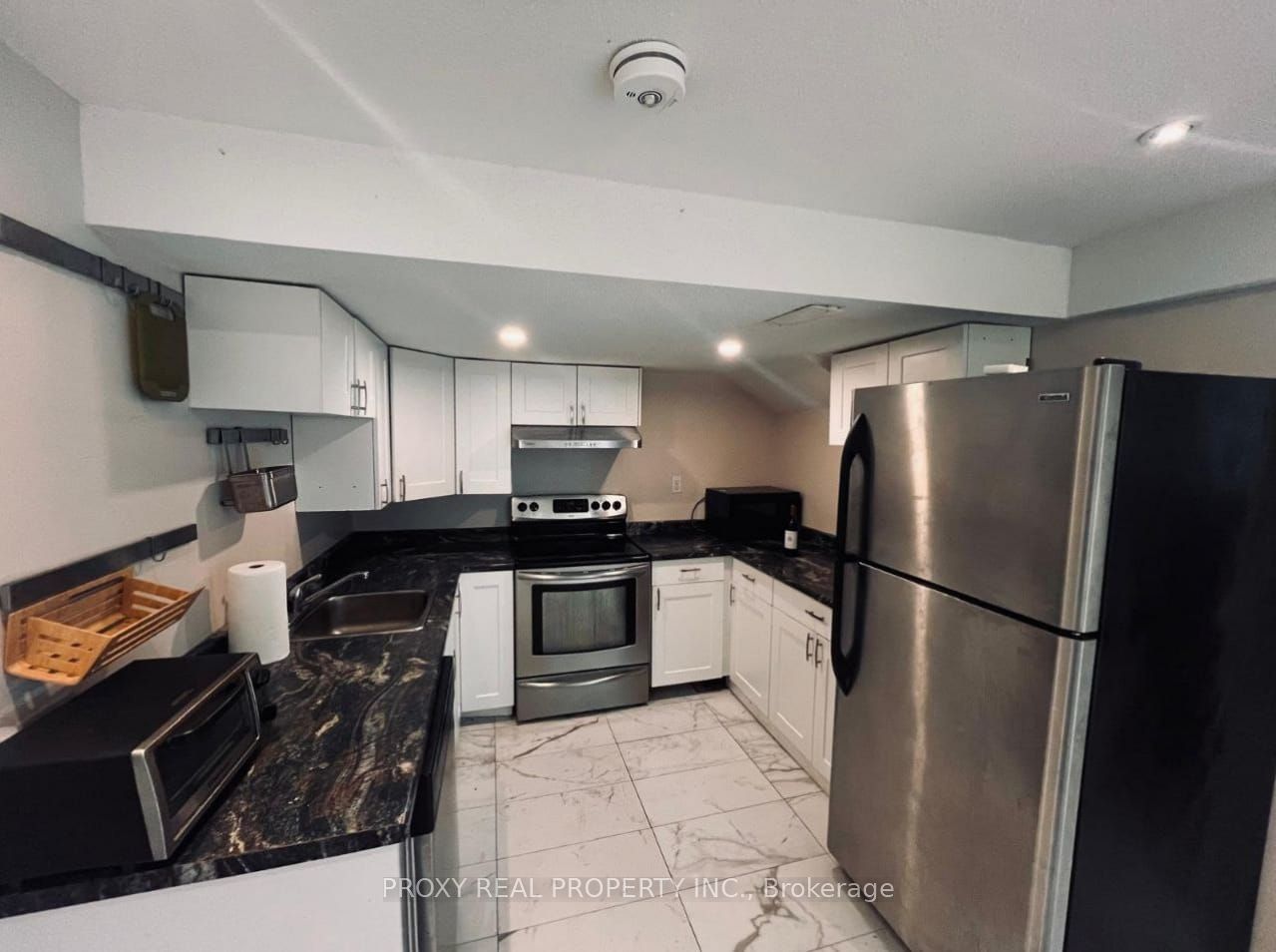 #basement Apartment - 51 Apple Grive Court Property Photo 1