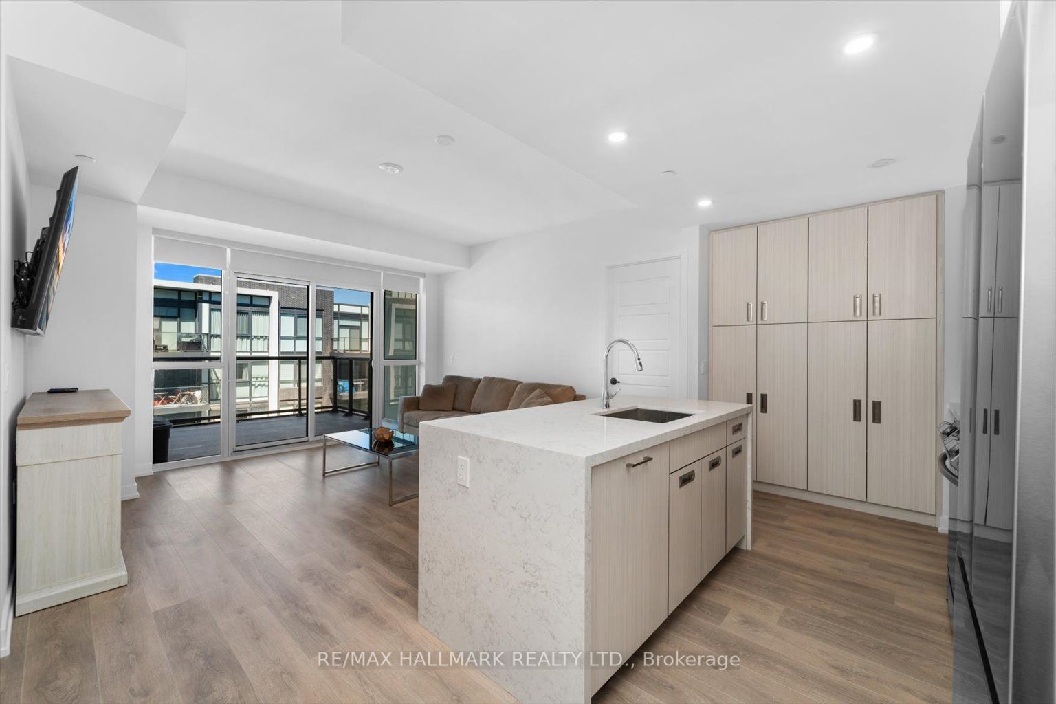 415 Sea Ray Avenue 311 Property Photo 4