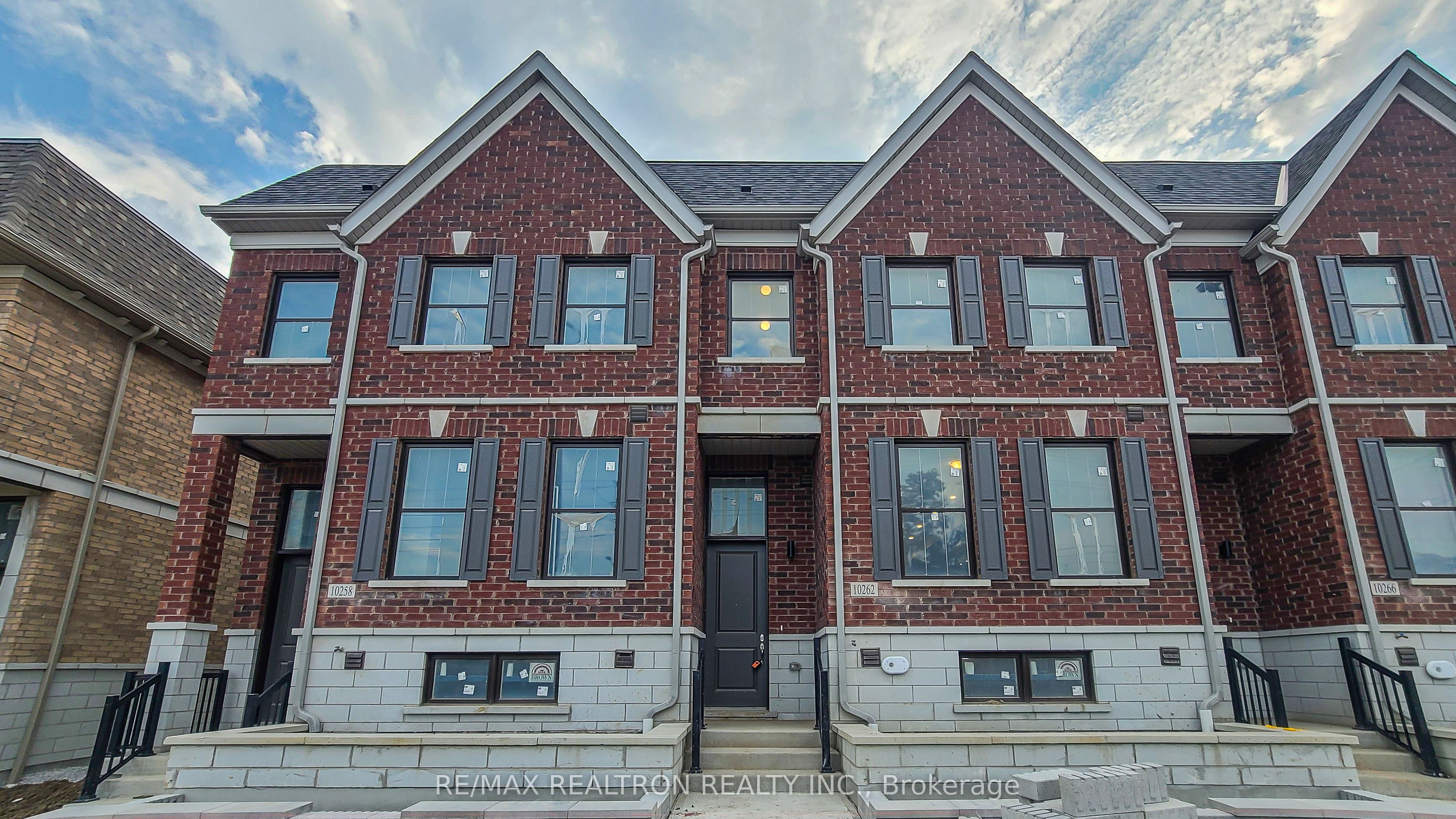 10262 Keele Street Property Photo 1