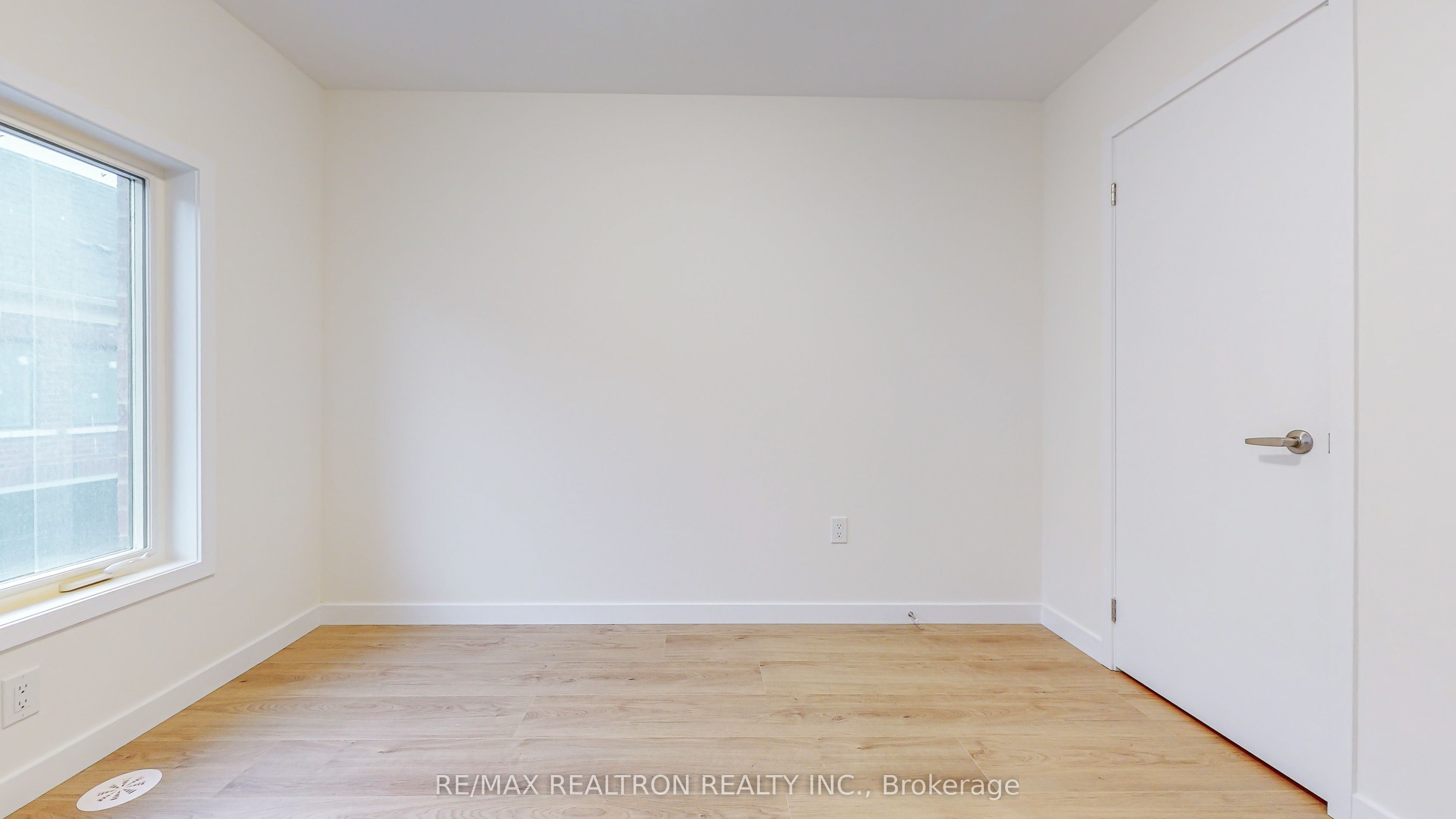10262 Keele Street Property Photo 12