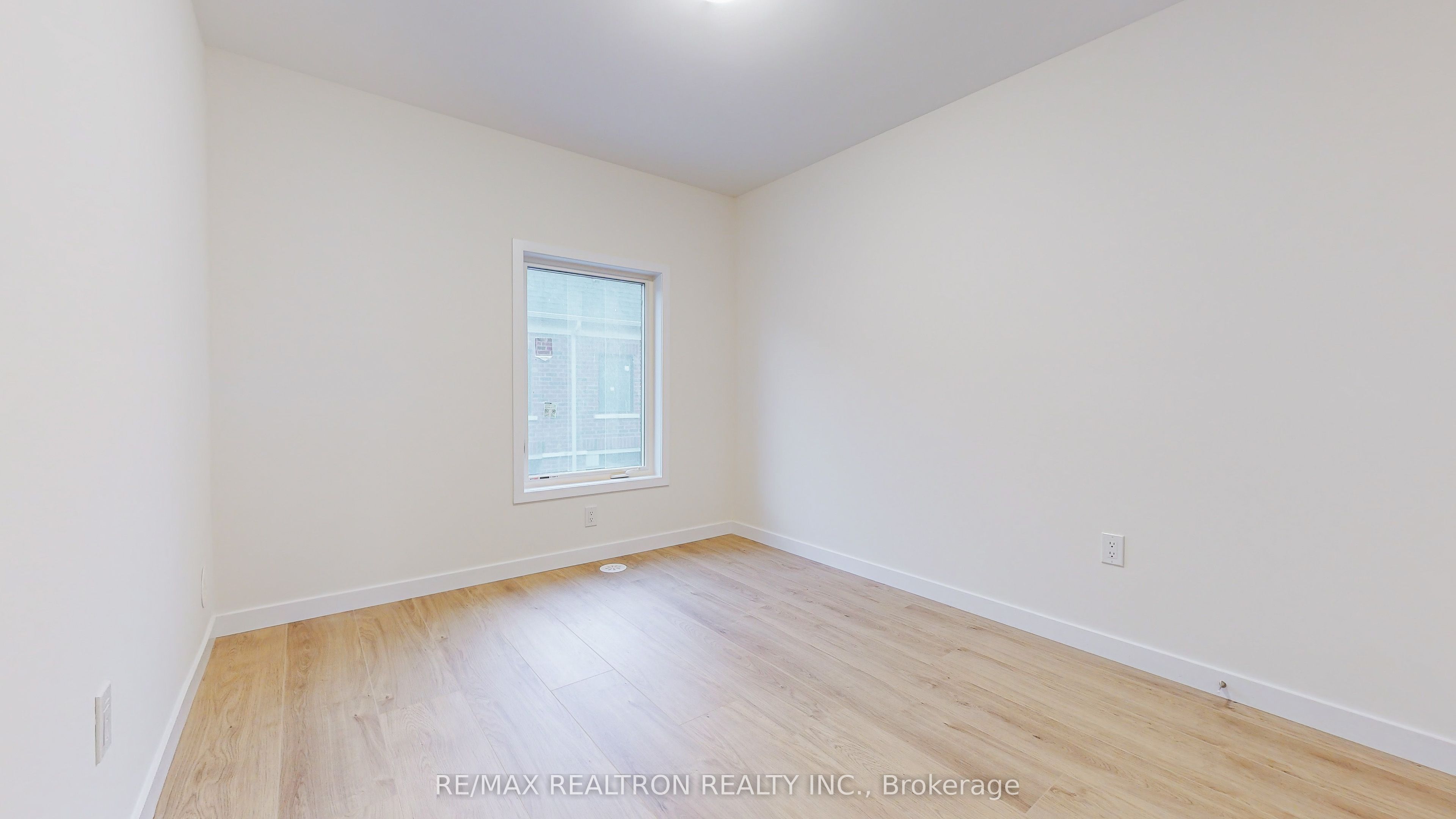 10262 Keele Street Property Photo 16