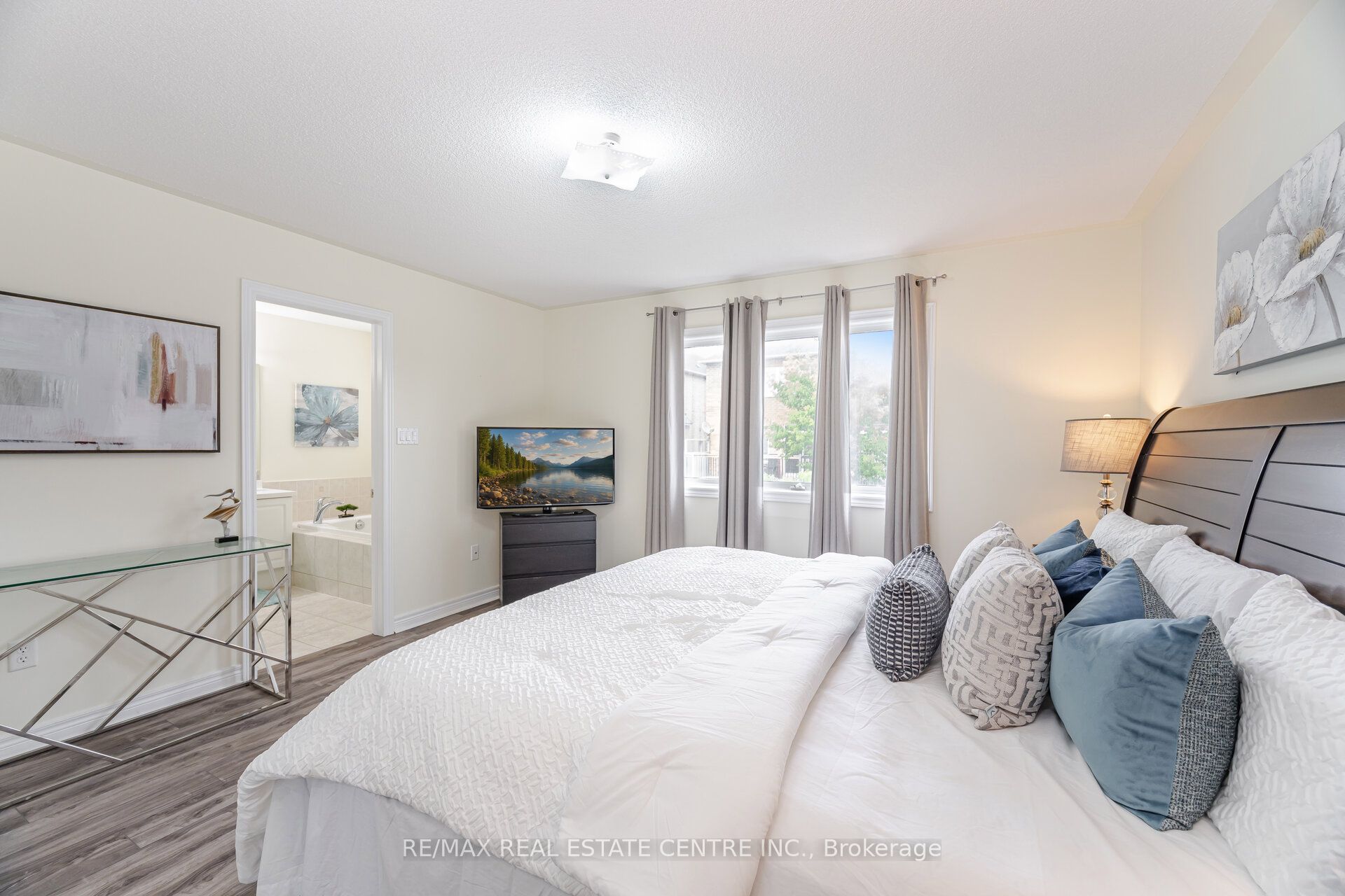 34 Firbank Lane Property Photo 22