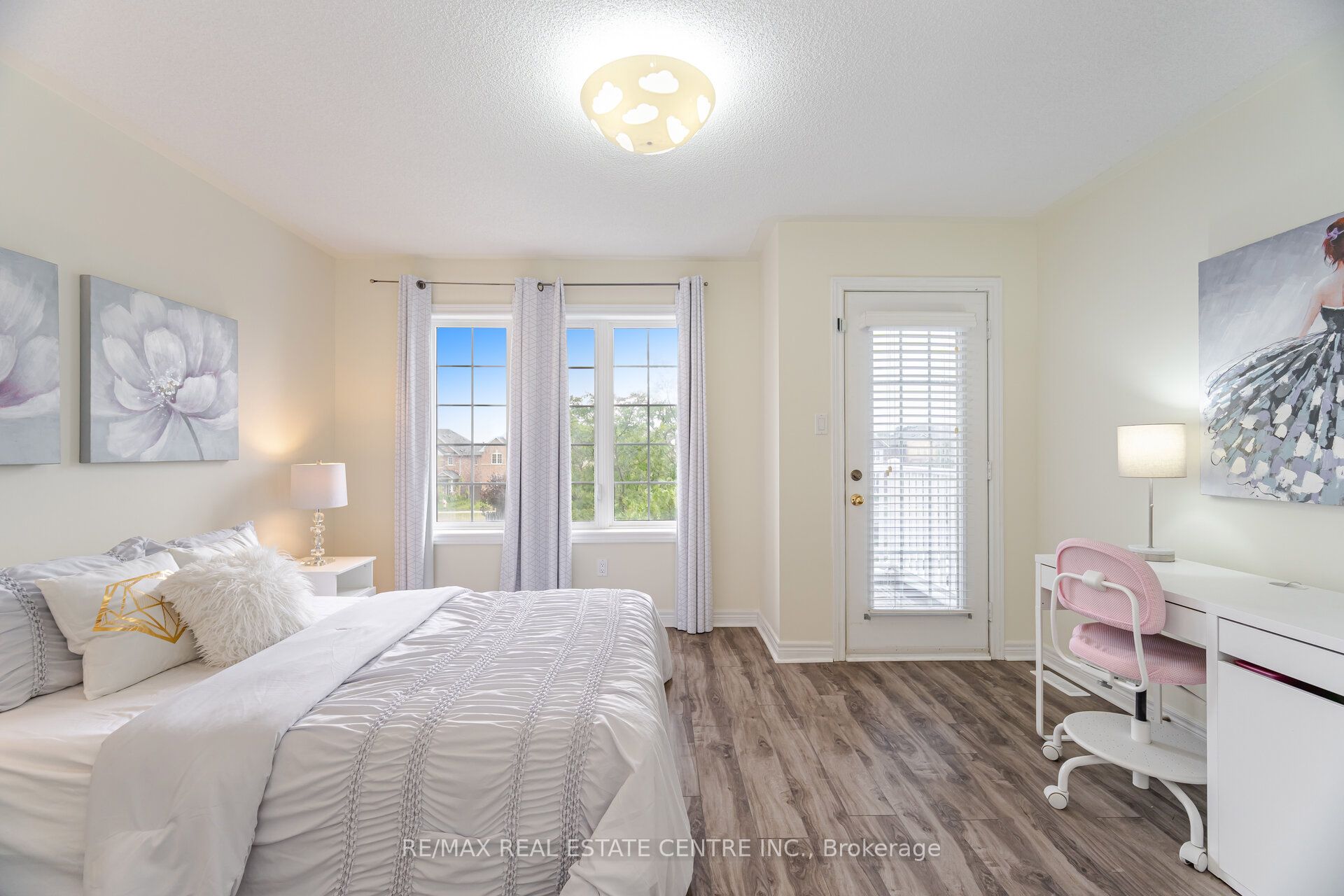 34 Firbank Lane Property Photo 26