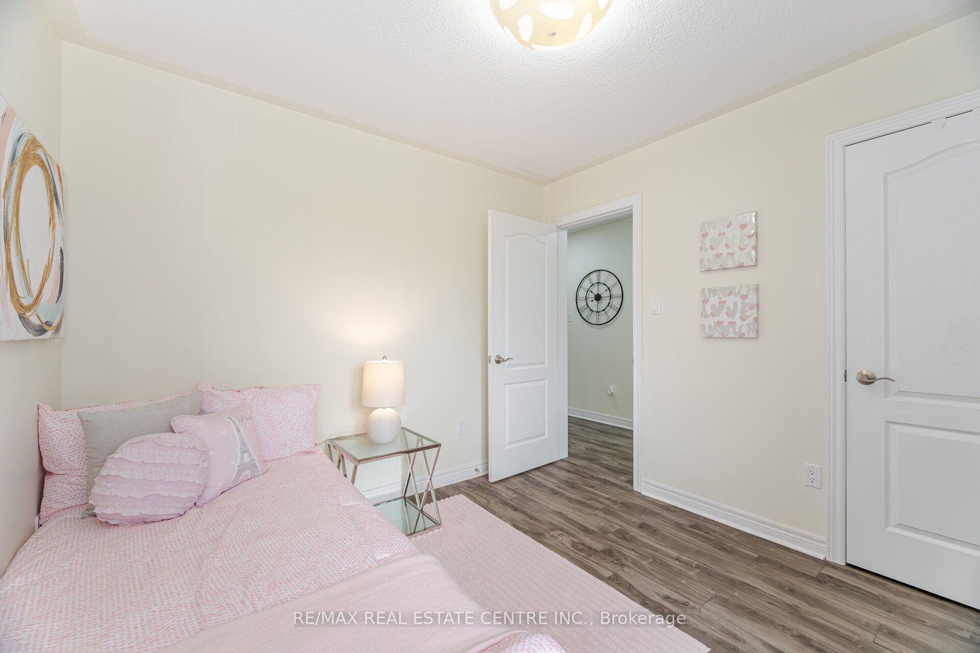 34 Firbank Lane Property Photo 28