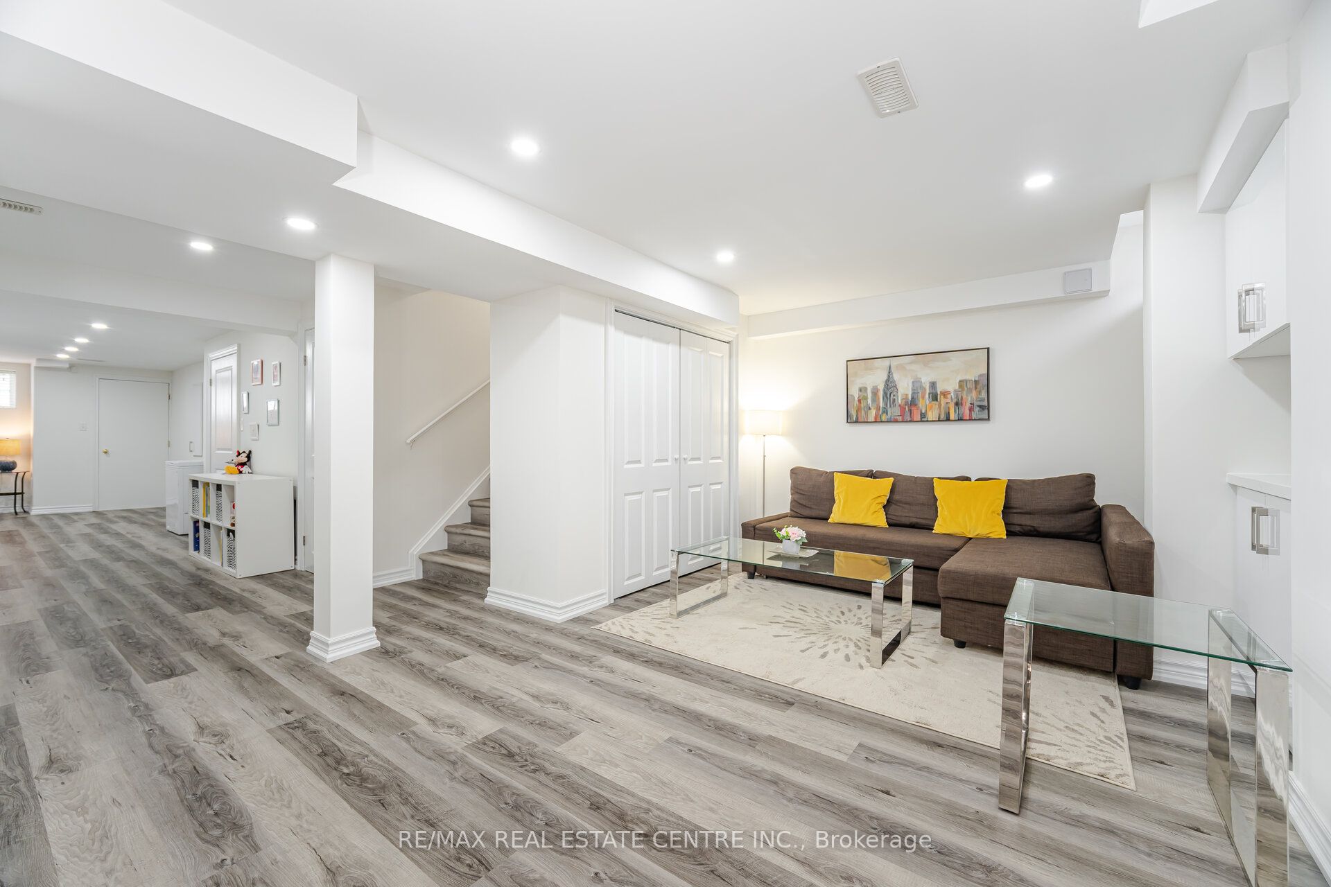 34 Firbank Lane Property Photo 32