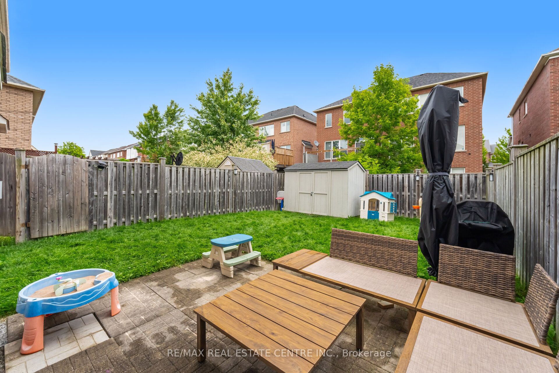 34 Firbank Lane Property Photo 39