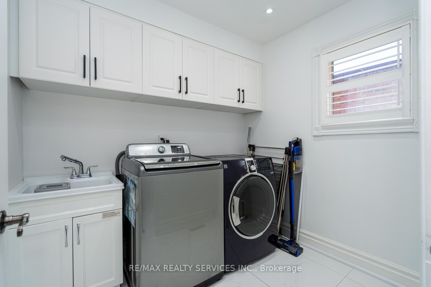 10 Gold Finch Place Property Photo 19