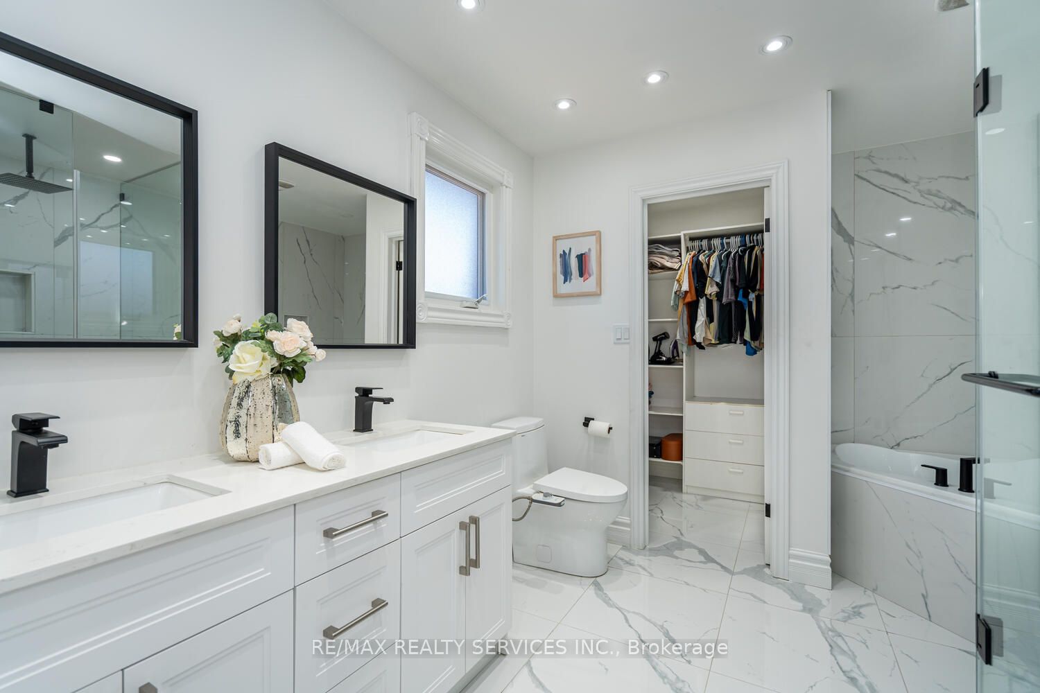 10 Gold Finch Place Property Photo 26