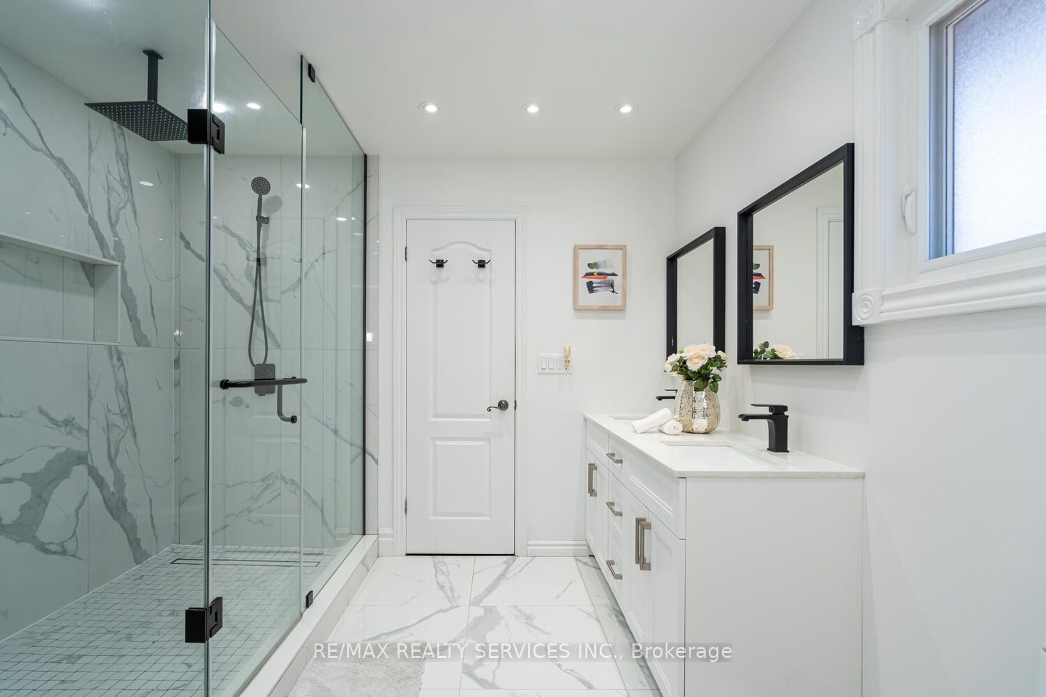 10 Gold Finch Place Property Photo 27