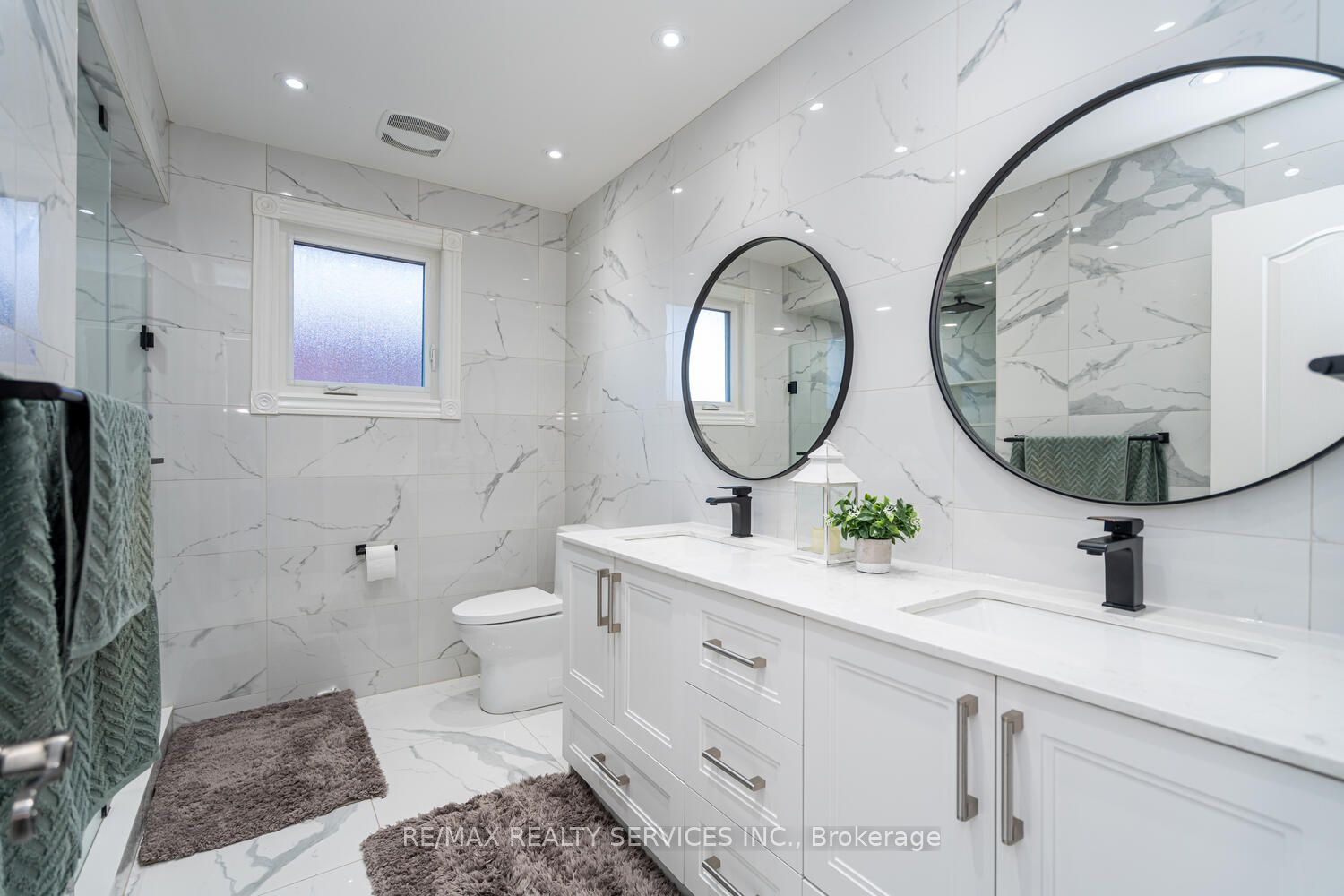 10 Gold Finch Place Property Photo 32
