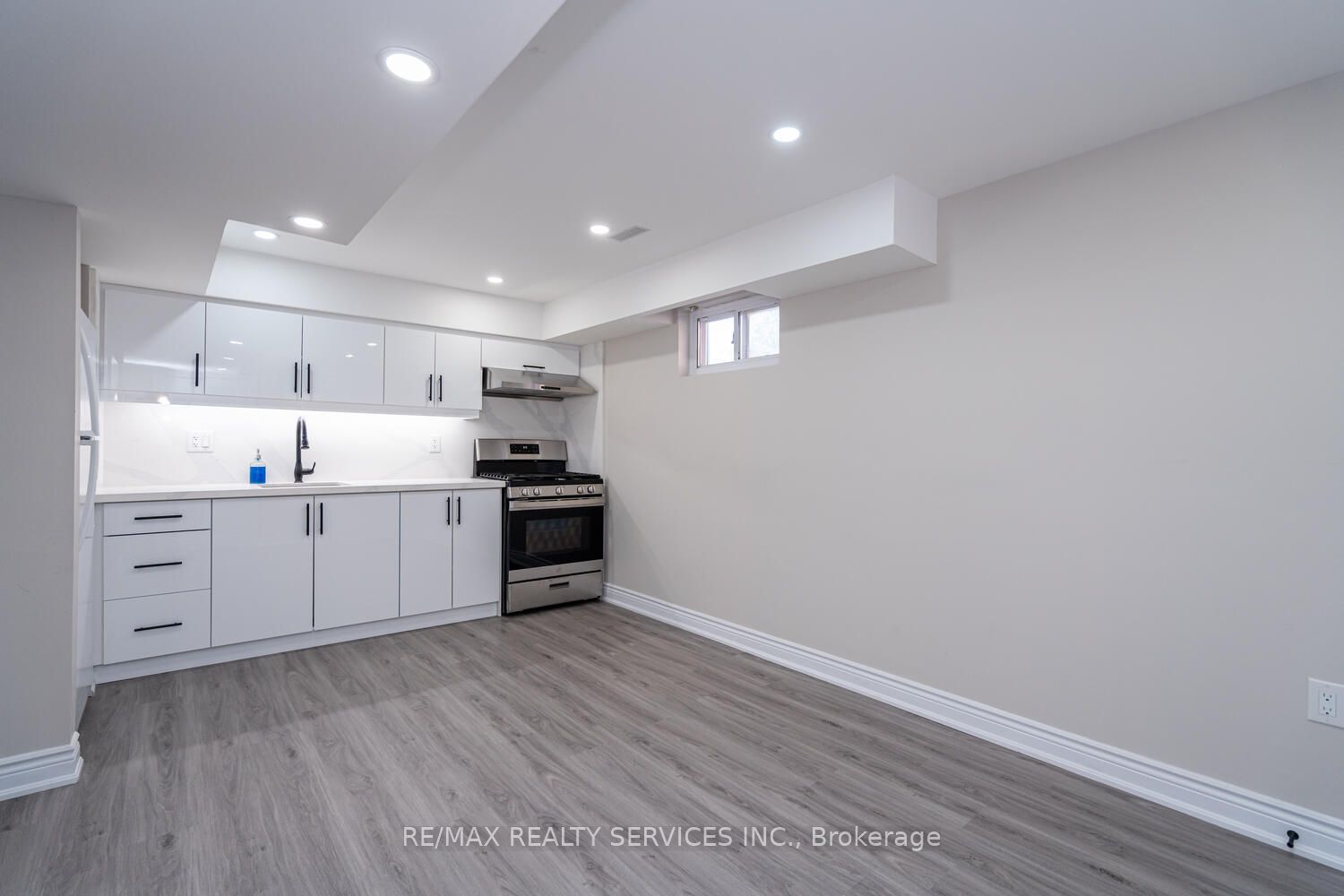 10 Gold Finch Place Property Photo 42