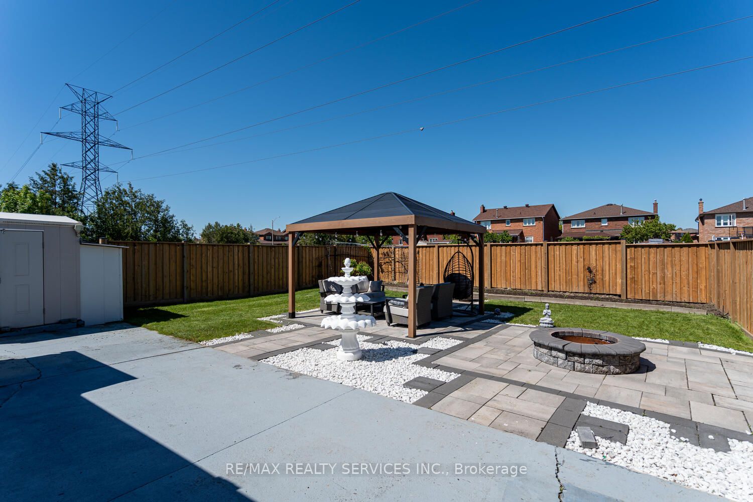 10 Gold Finch Place Property Photo 47