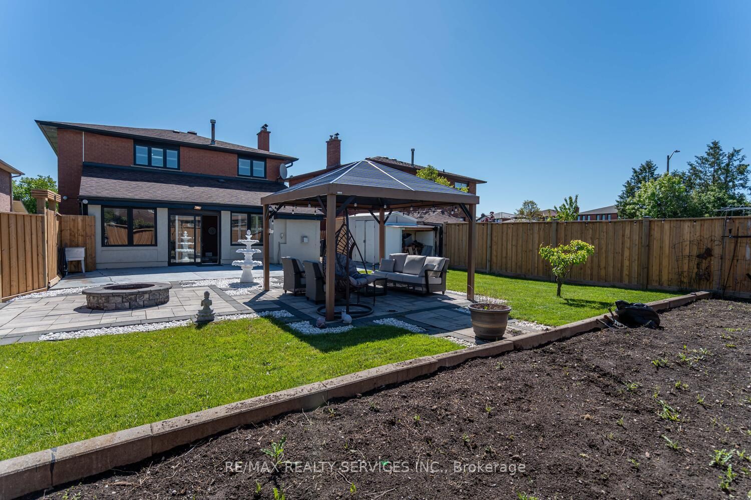 10 Gold Finch Place Property Photo 49