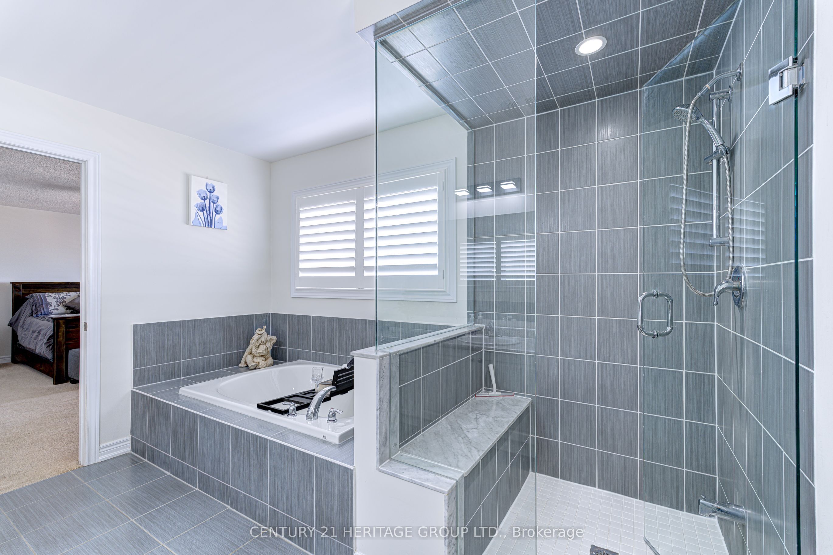 32 Michaelis Street Property Photo 23