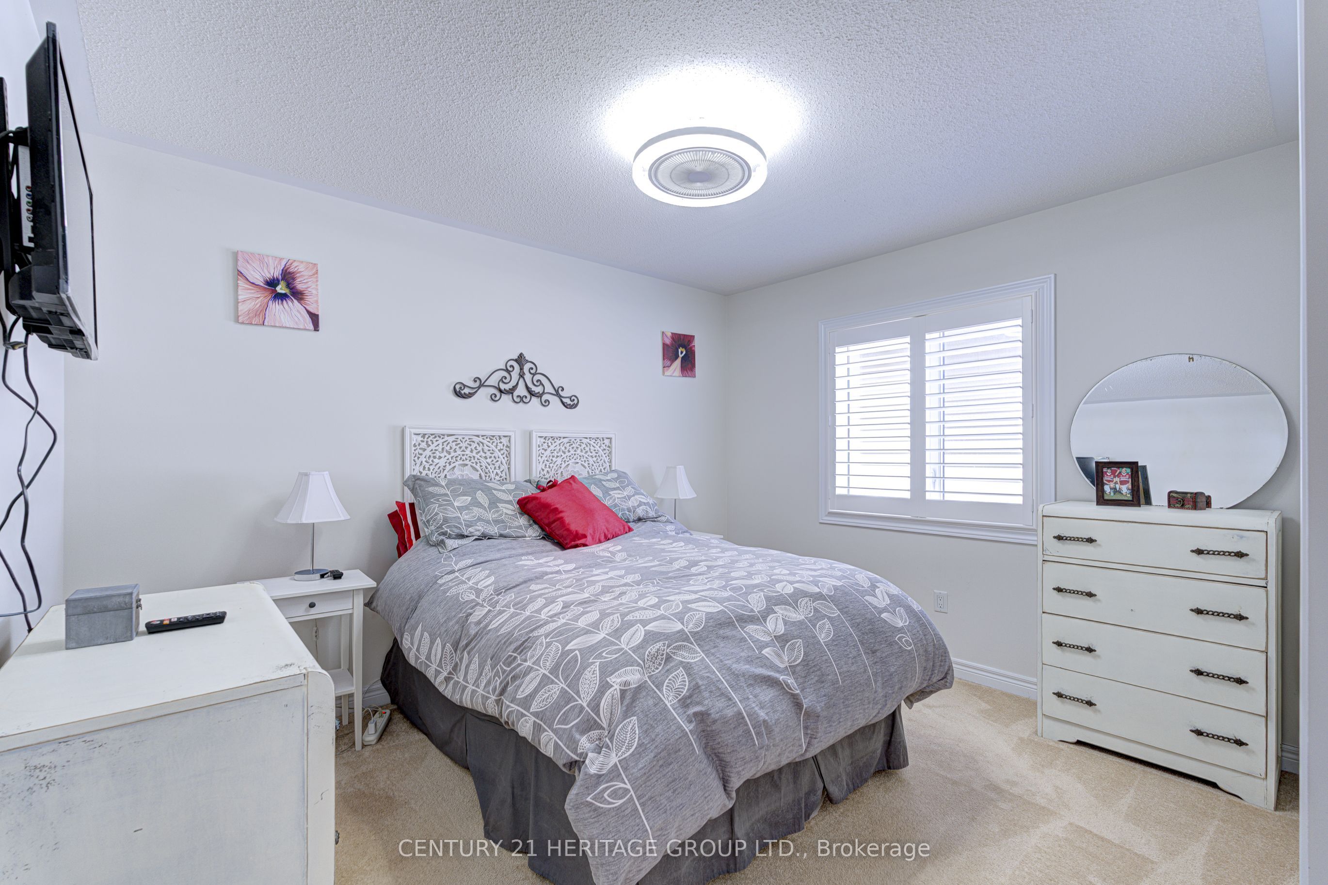 32 Michaelis Street Property Photo 26
