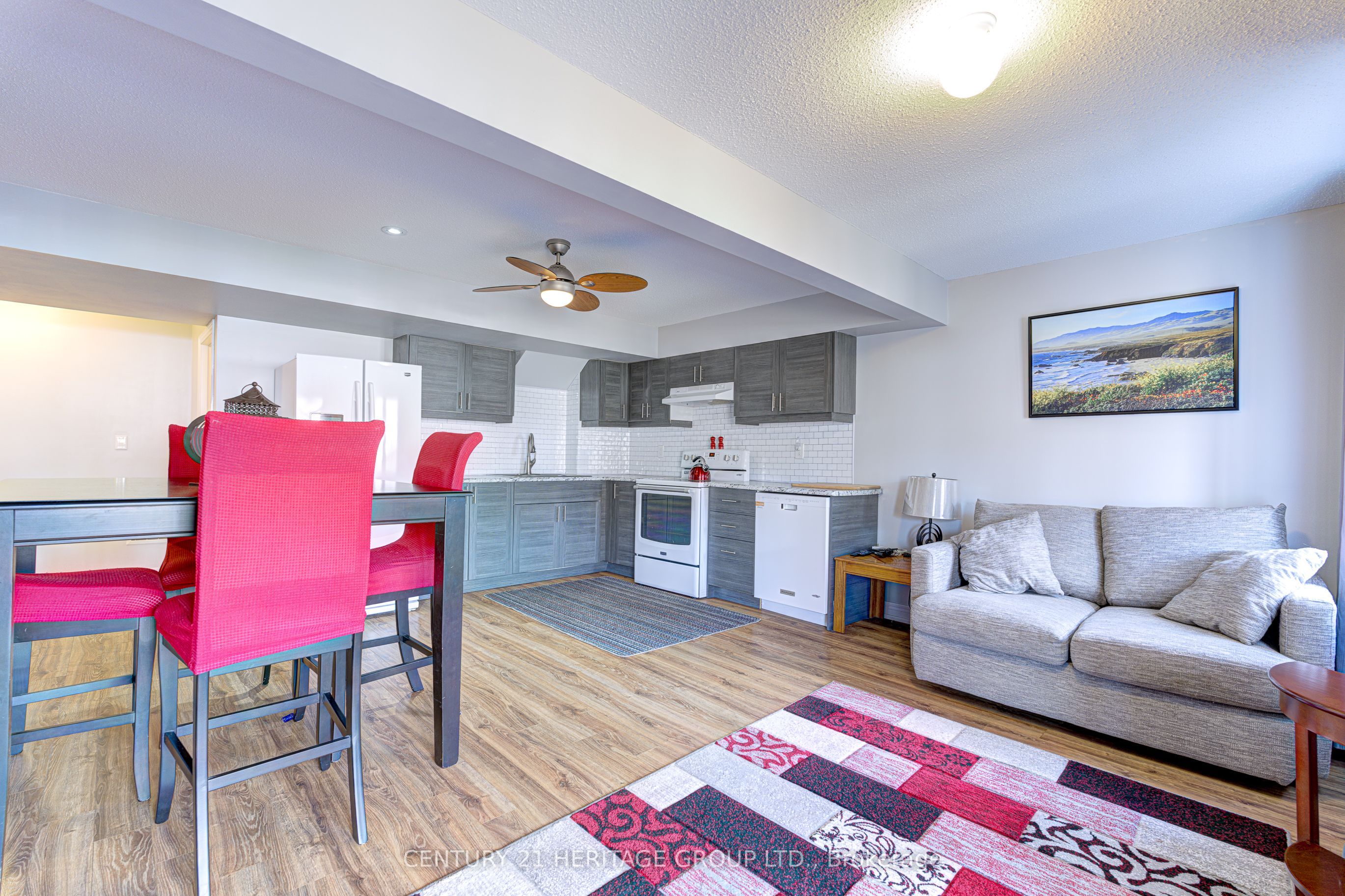 32 Michaelis Street Property Photo 32