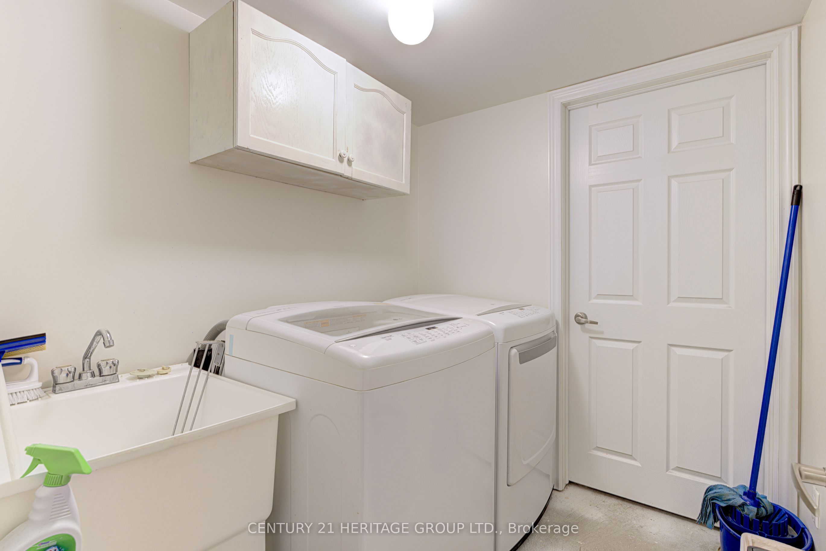 32 Michaelis Street Property Photo 39