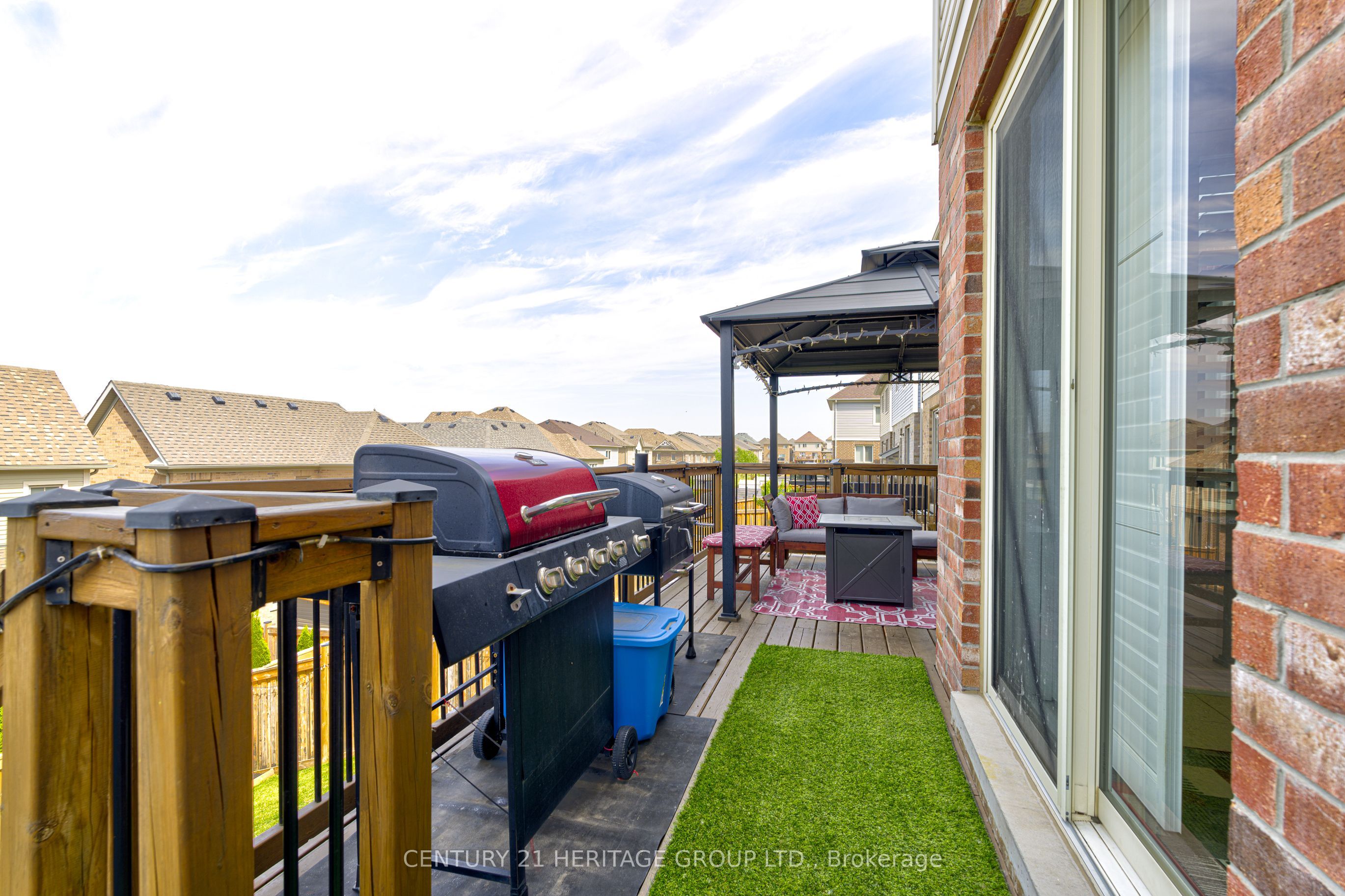 32 Michaelis Street Property Photo 41