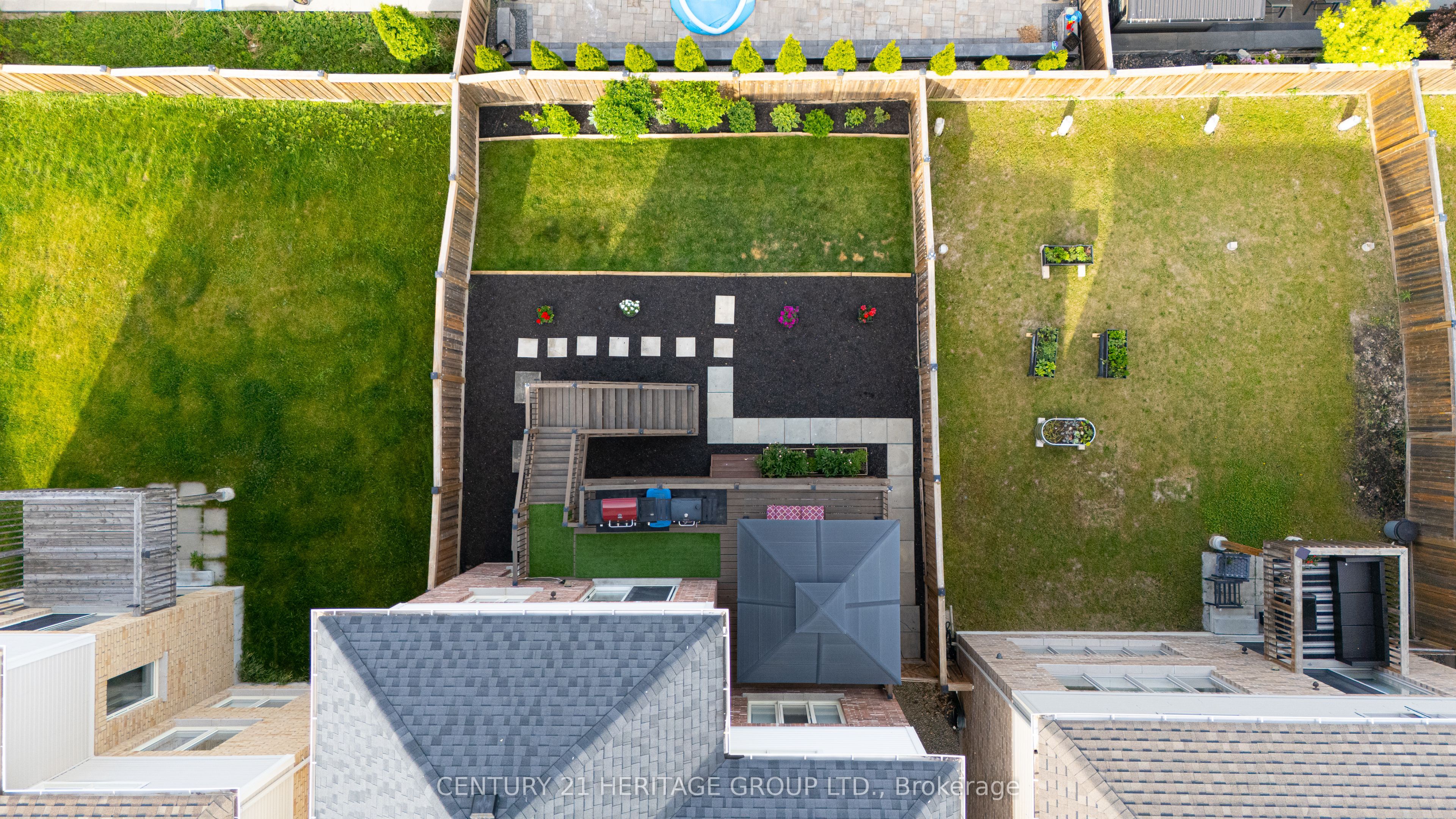 32 Michaelis Street Property Photo 44