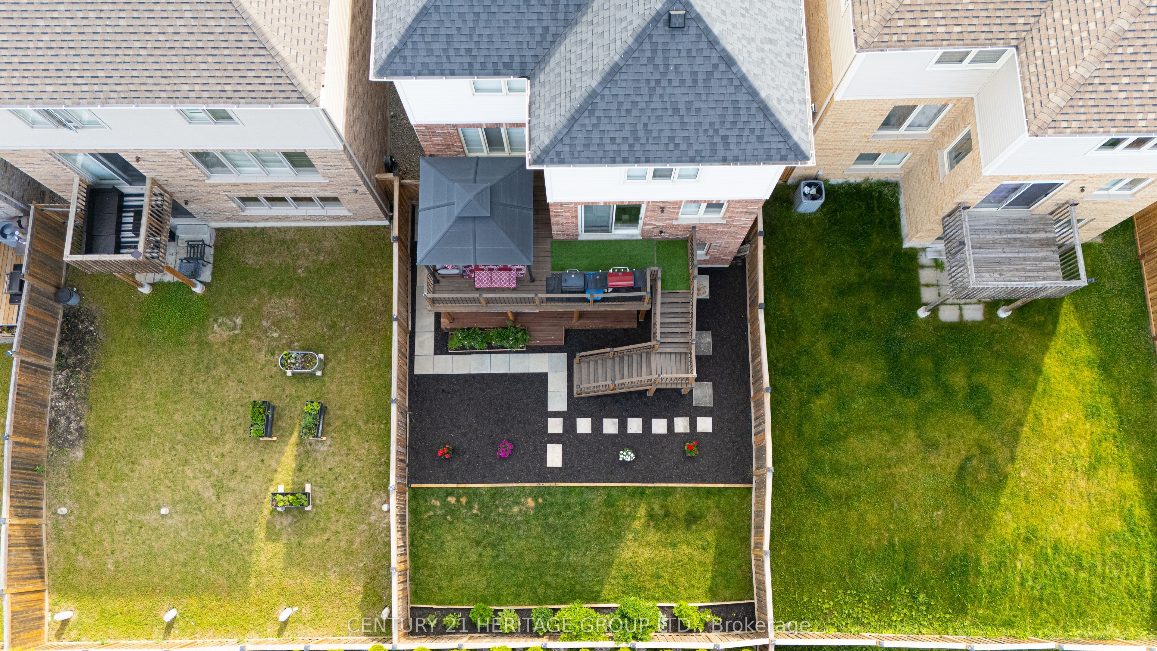 32 Michaelis Street Property Photo 45