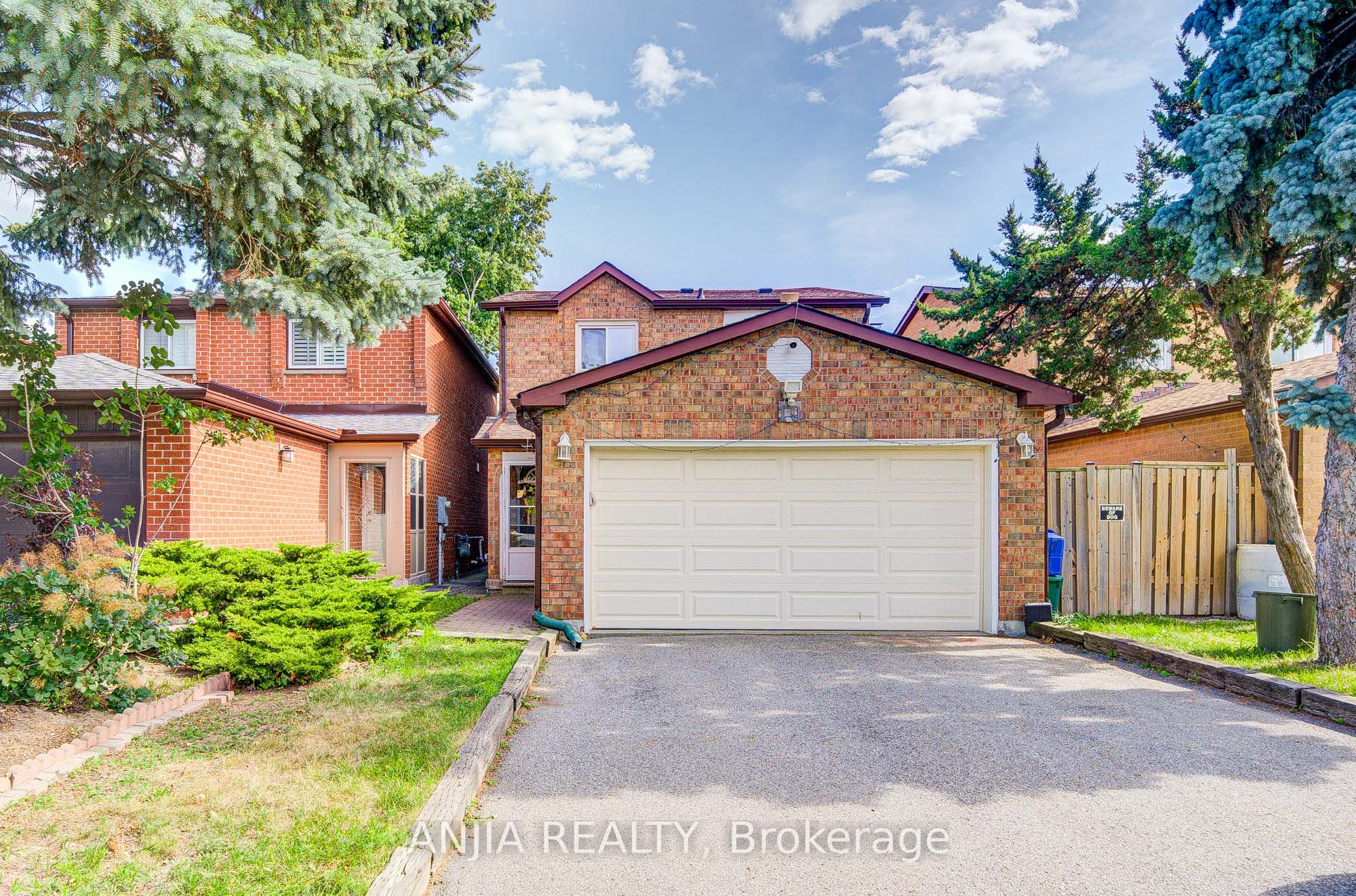 19 Dunbar Crescent Property Photo