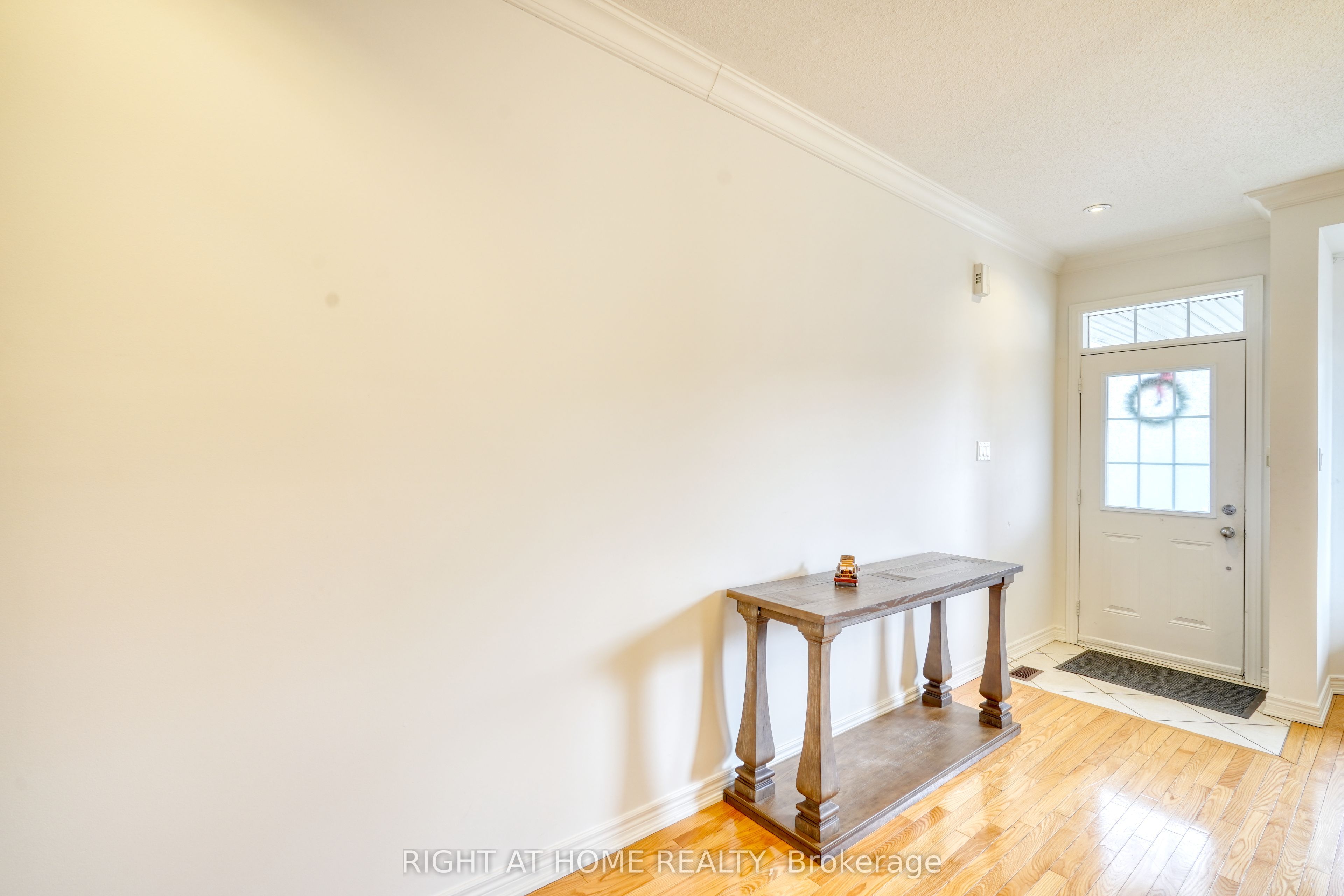 20 Seiffer Crescent Property Photo 4