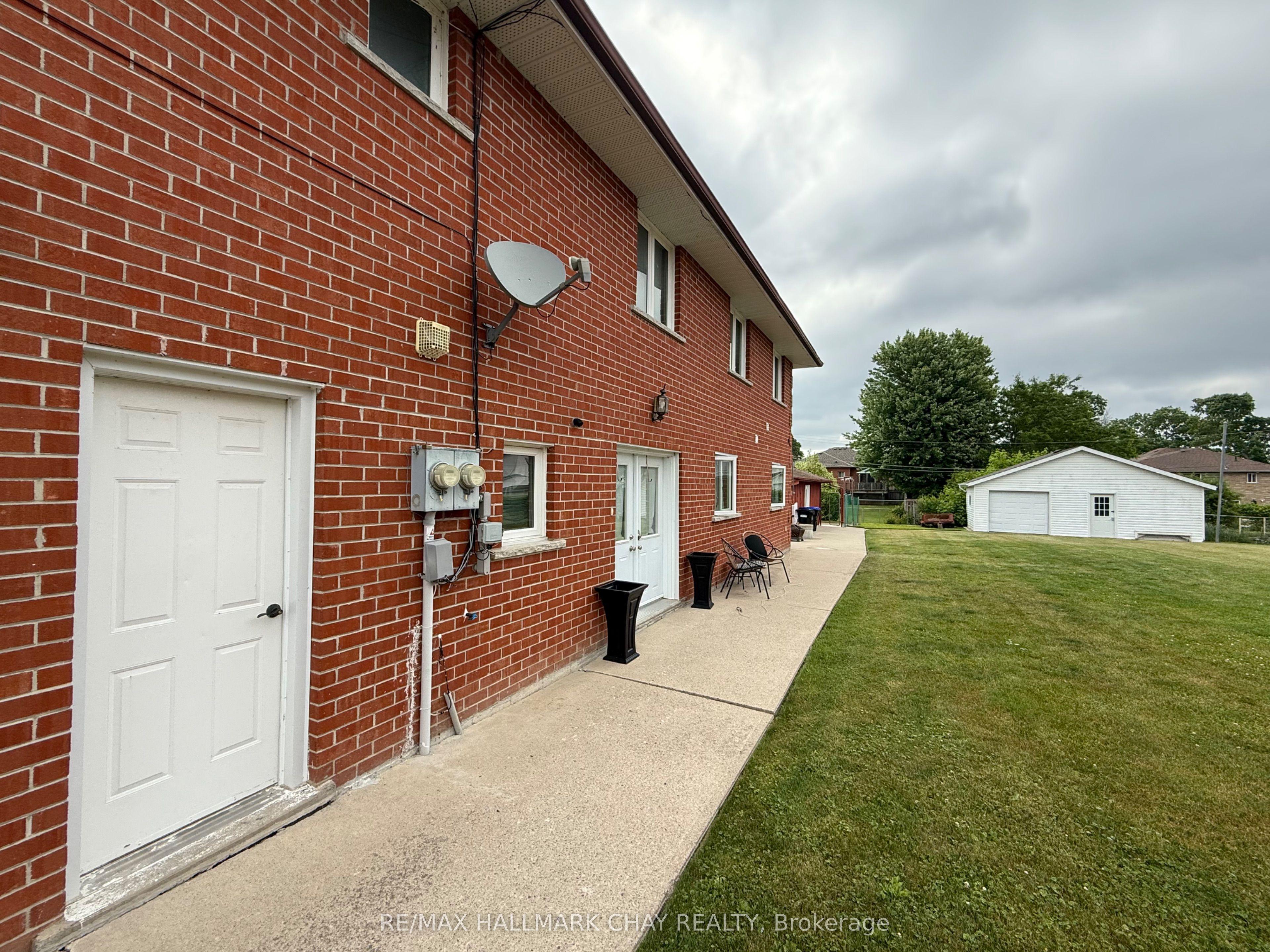 893b Frederick Street B Property Photo 2