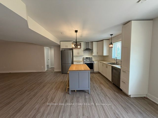 893b Frederick Street B Property Photo 10