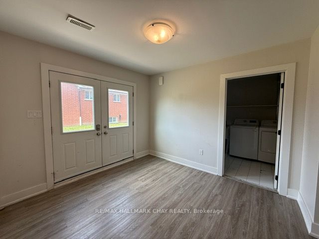 893b Frederick Street B Property Photo 11