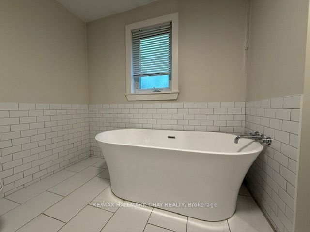 893b Frederick Street B Property Photo 25