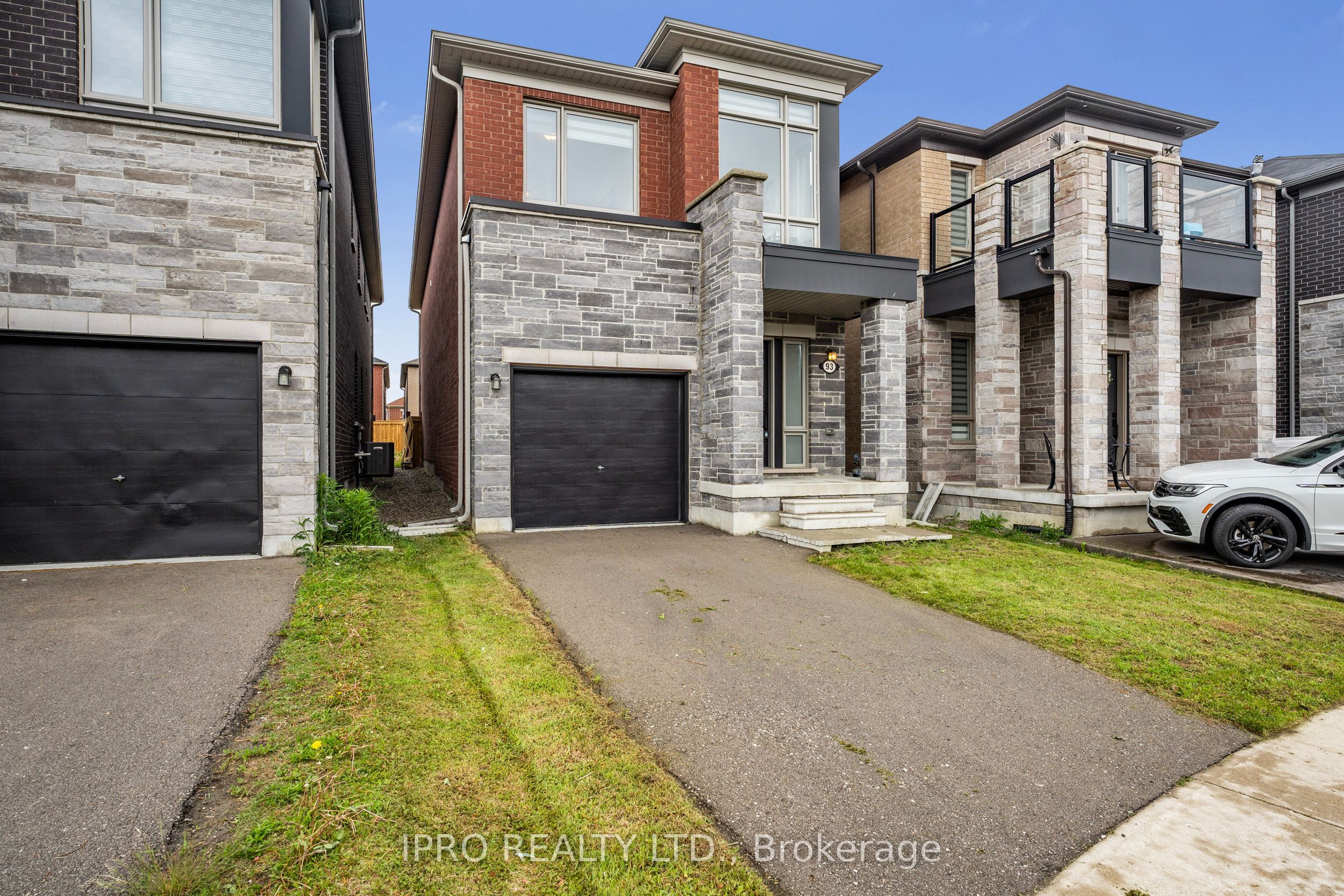 93 Velia Court Property Photo 1
