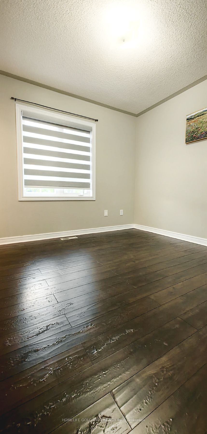32 Cardrew Street Coach Property Photo 11