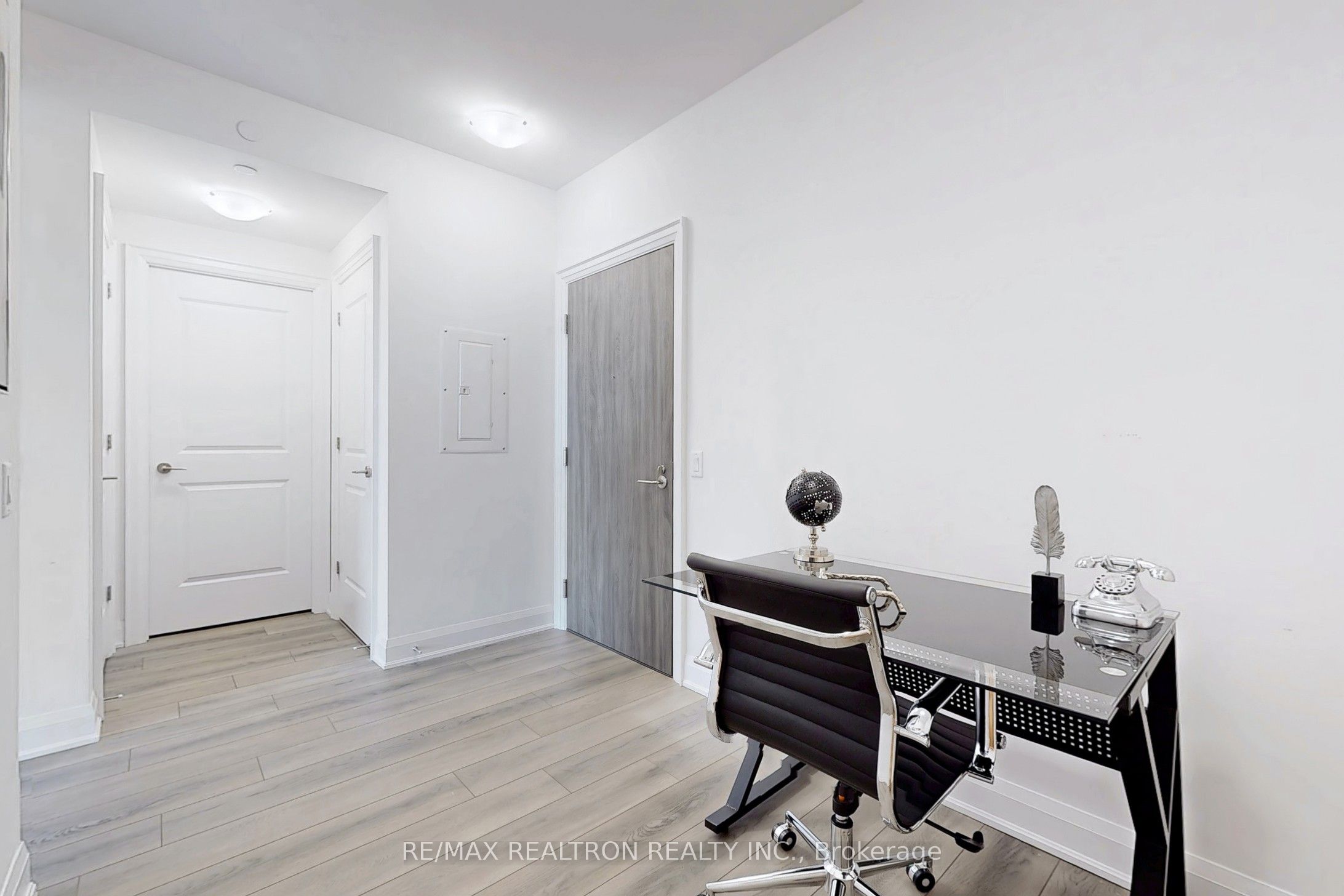 #1204 - 10 Gatineau Drive Property Photo 15