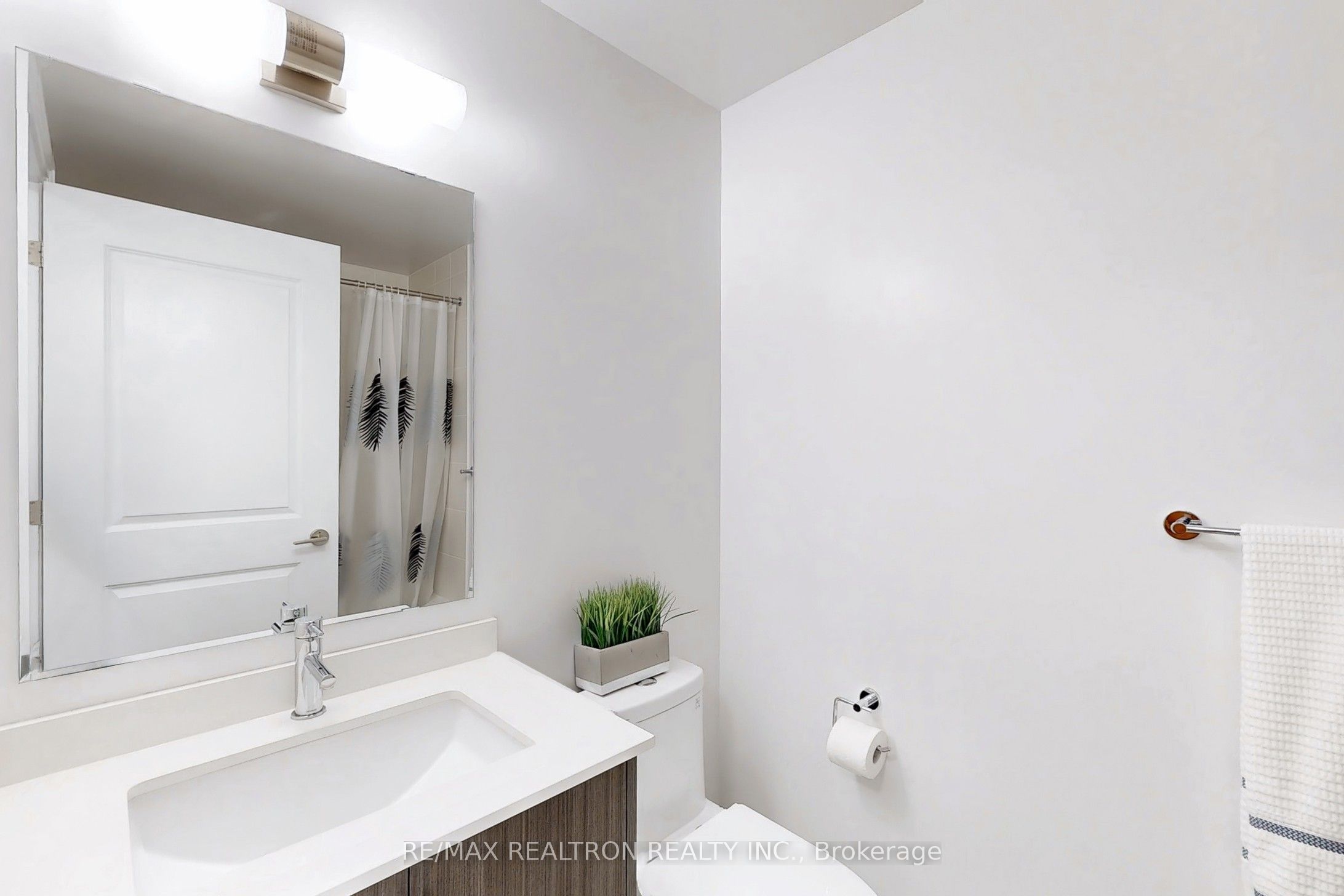 #1204 - 10 Gatineau Drive Property Photo 16