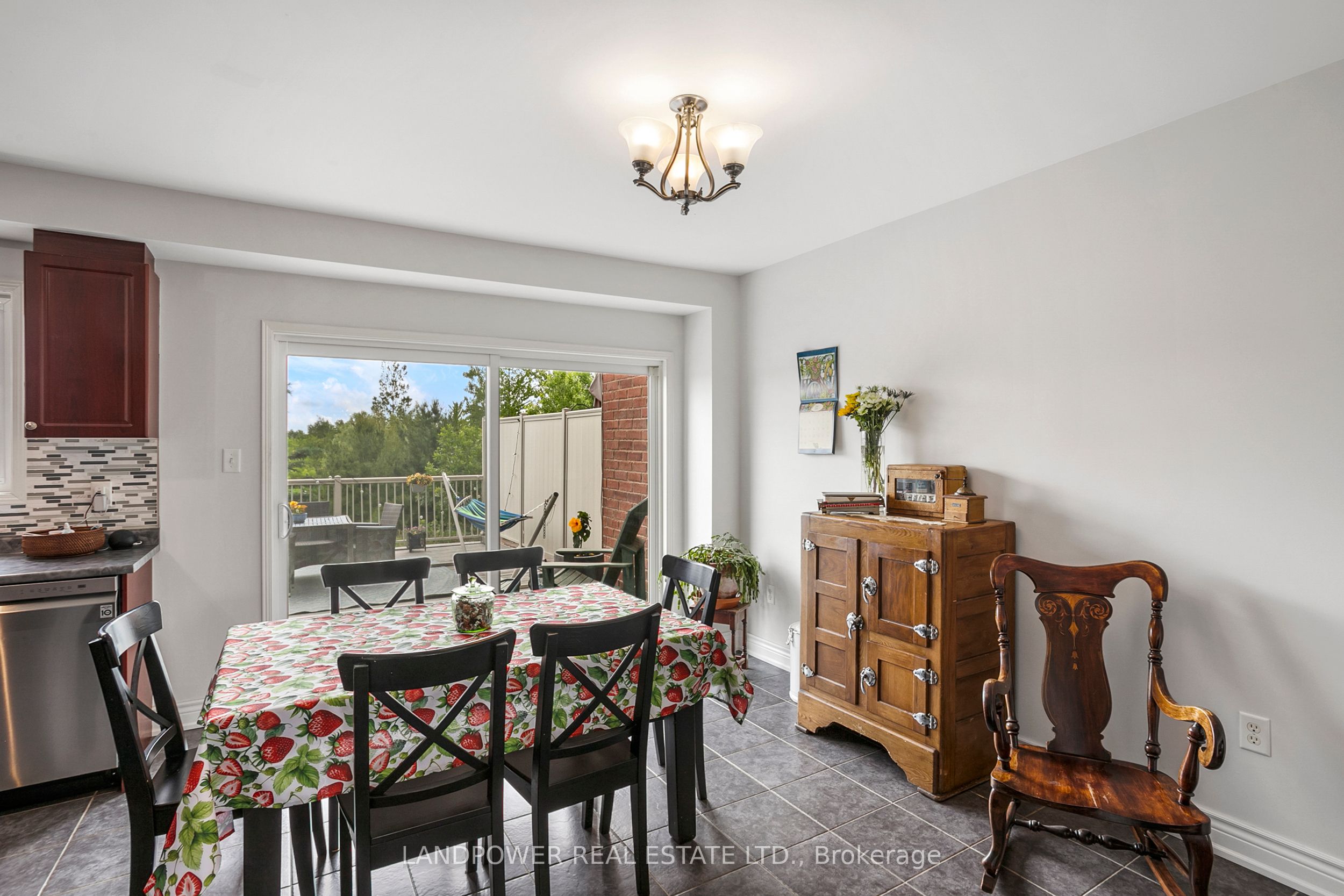73 Baker Hill Boulevard Property Photo 10