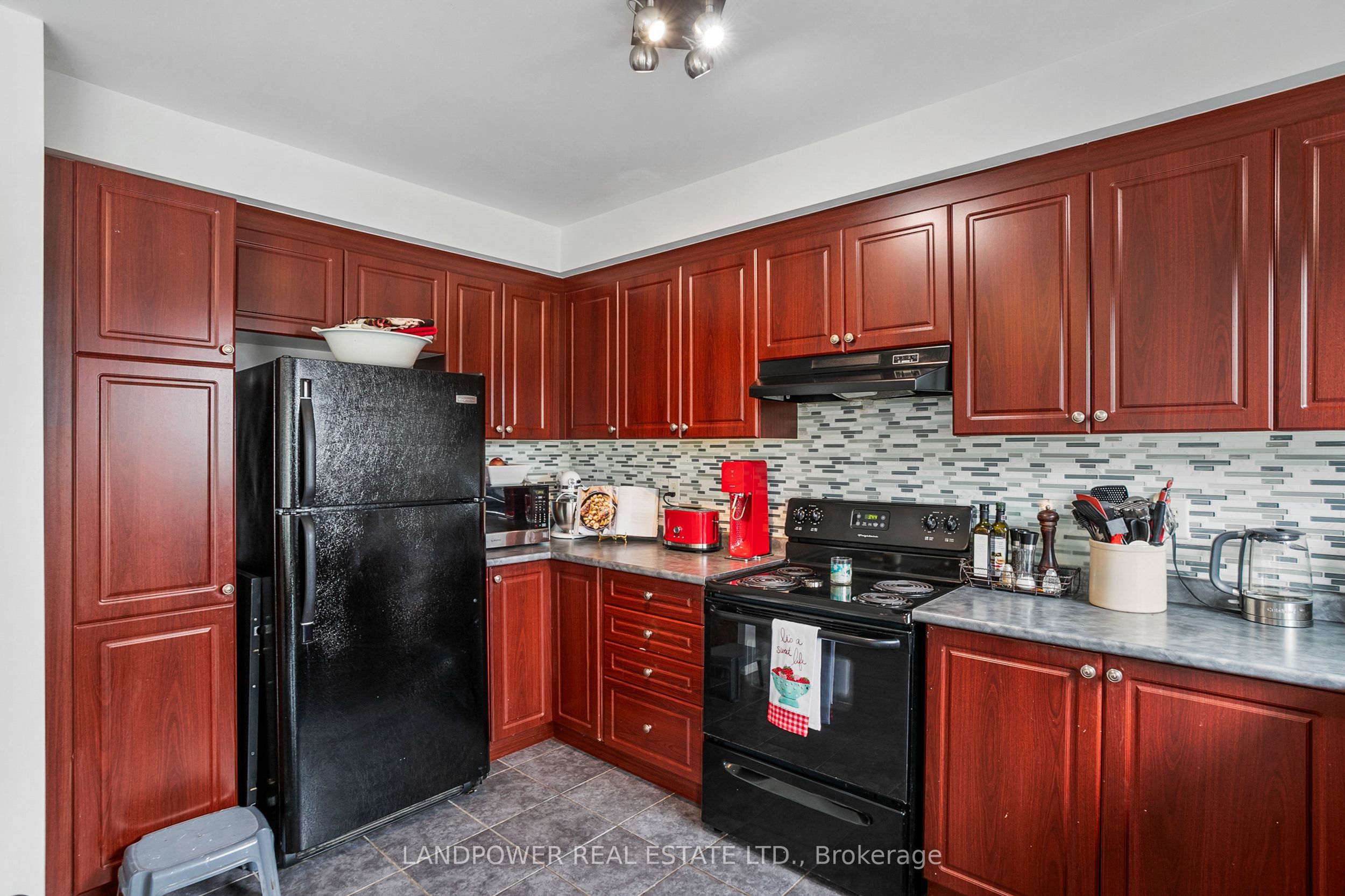 73 Baker Hill Boulevard Property Photo 13