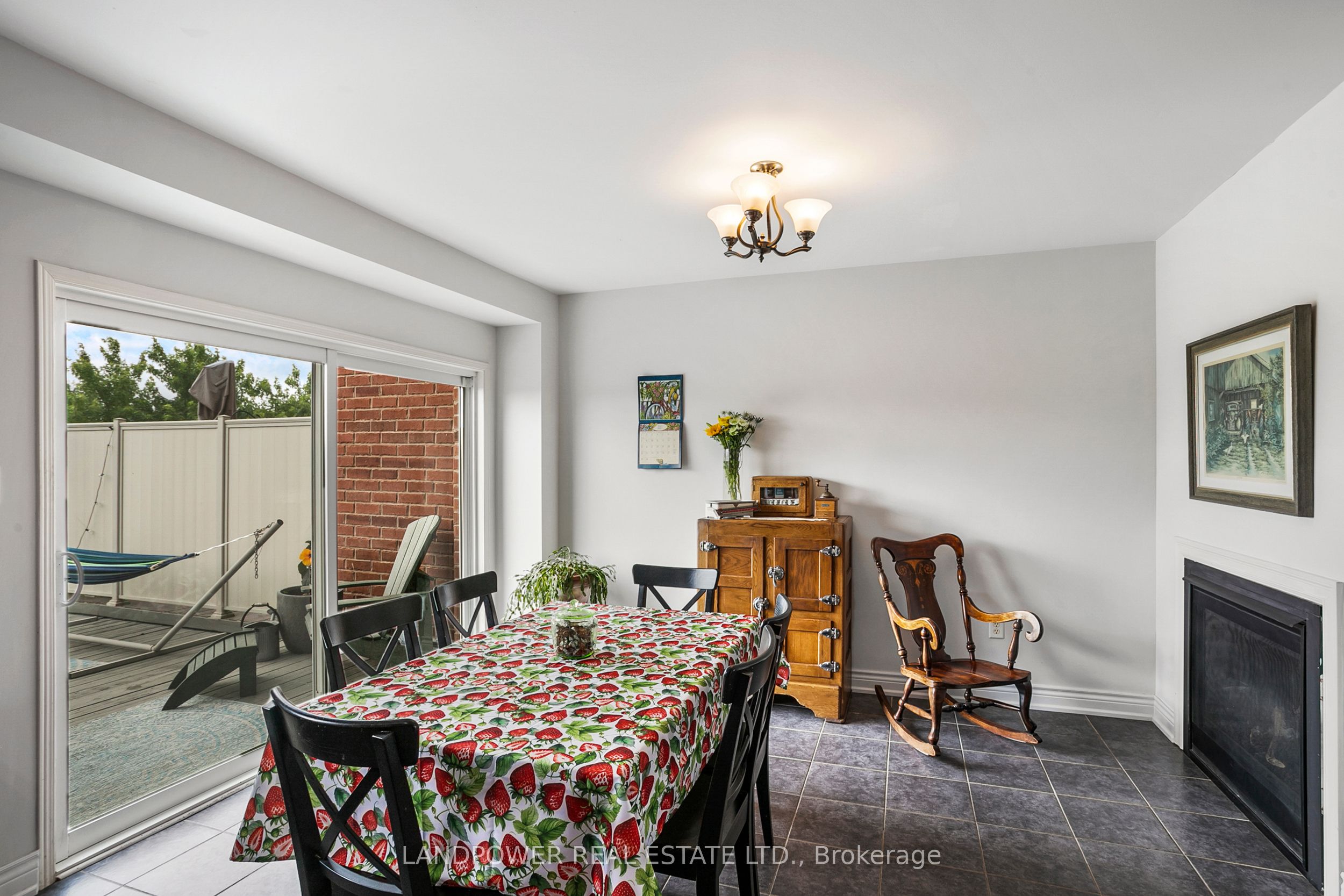 73 Baker Hill Boulevard Property Photo 14