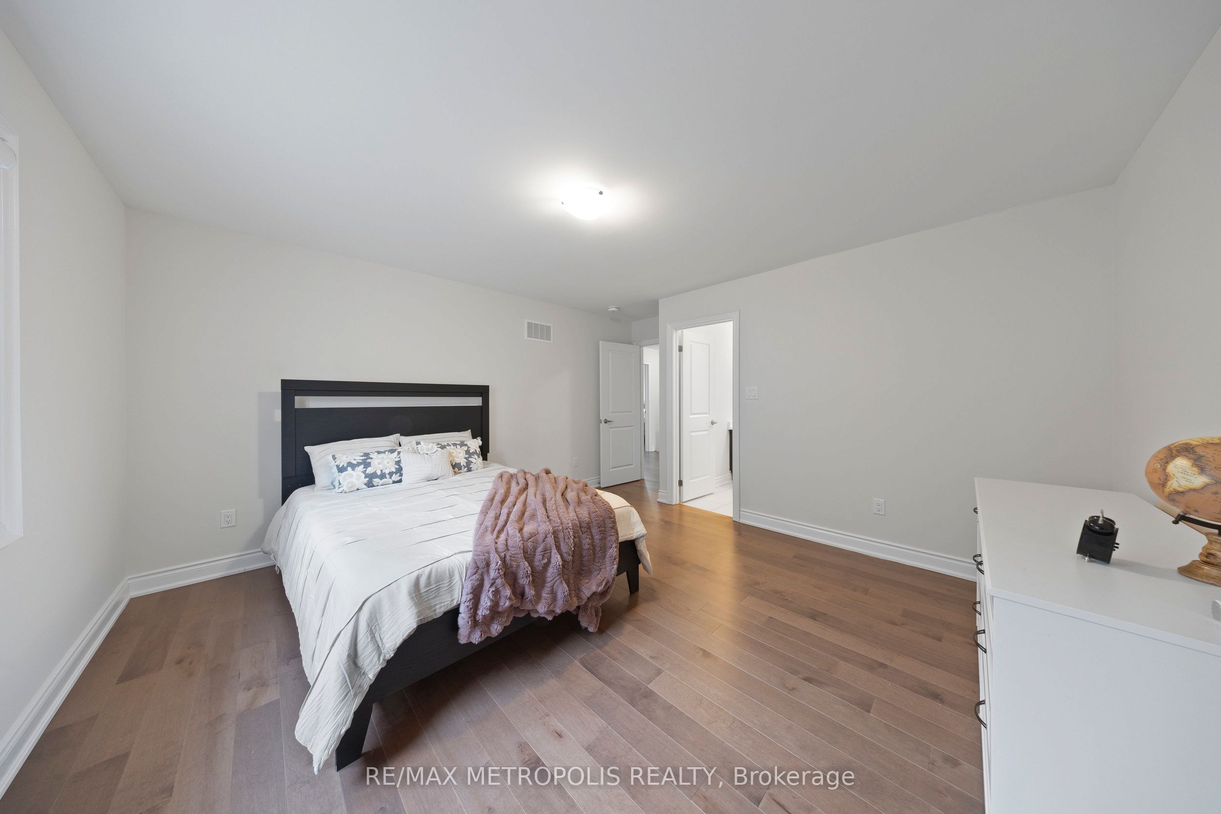 147 Kennedy Boulevard Property Photo 32