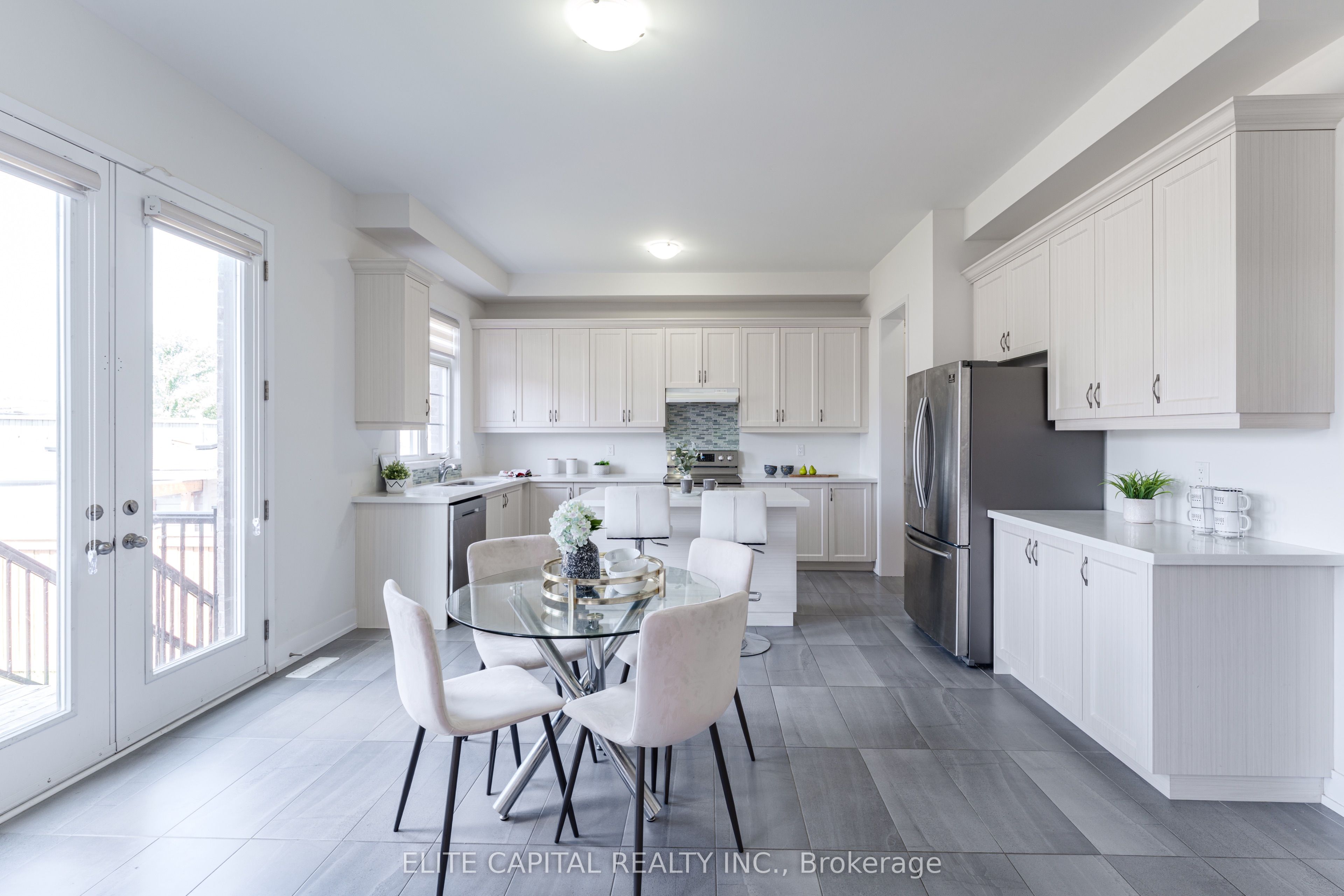242 Touch Gold Crescent Property Photo 17