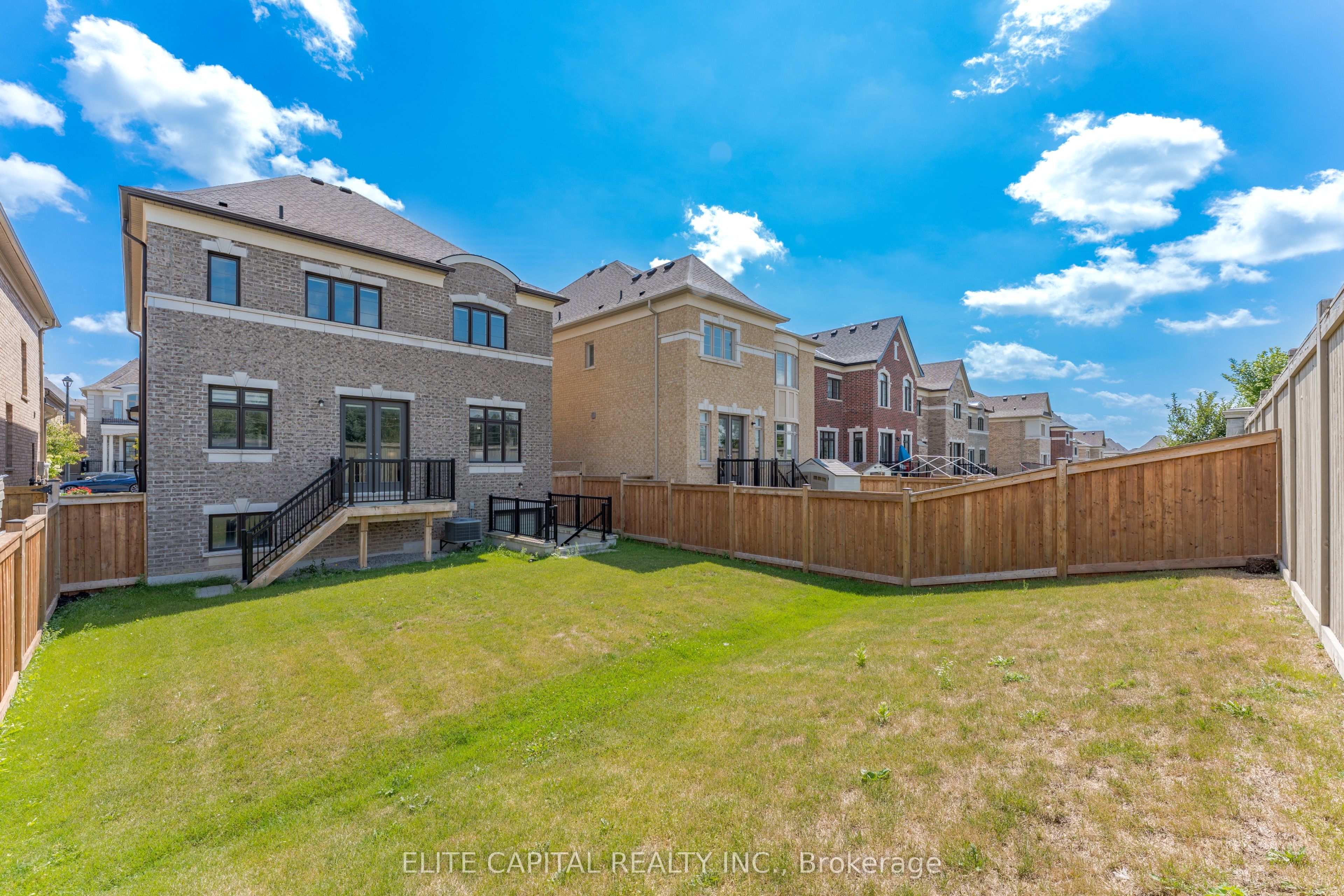 242 Touch Gold Crescent Property Photo 33