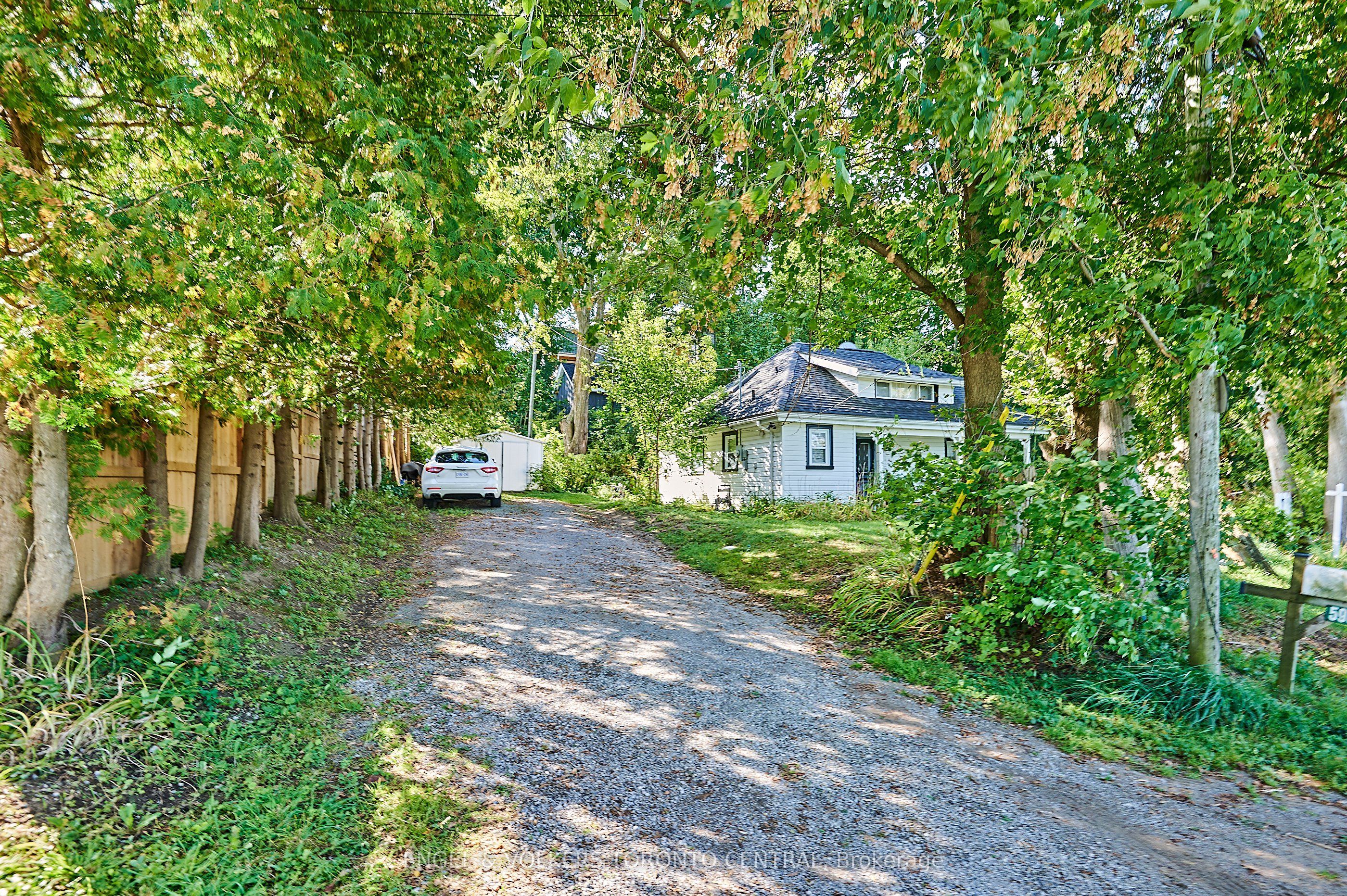 5907/5901 Lakeshore Road Property Photo 5