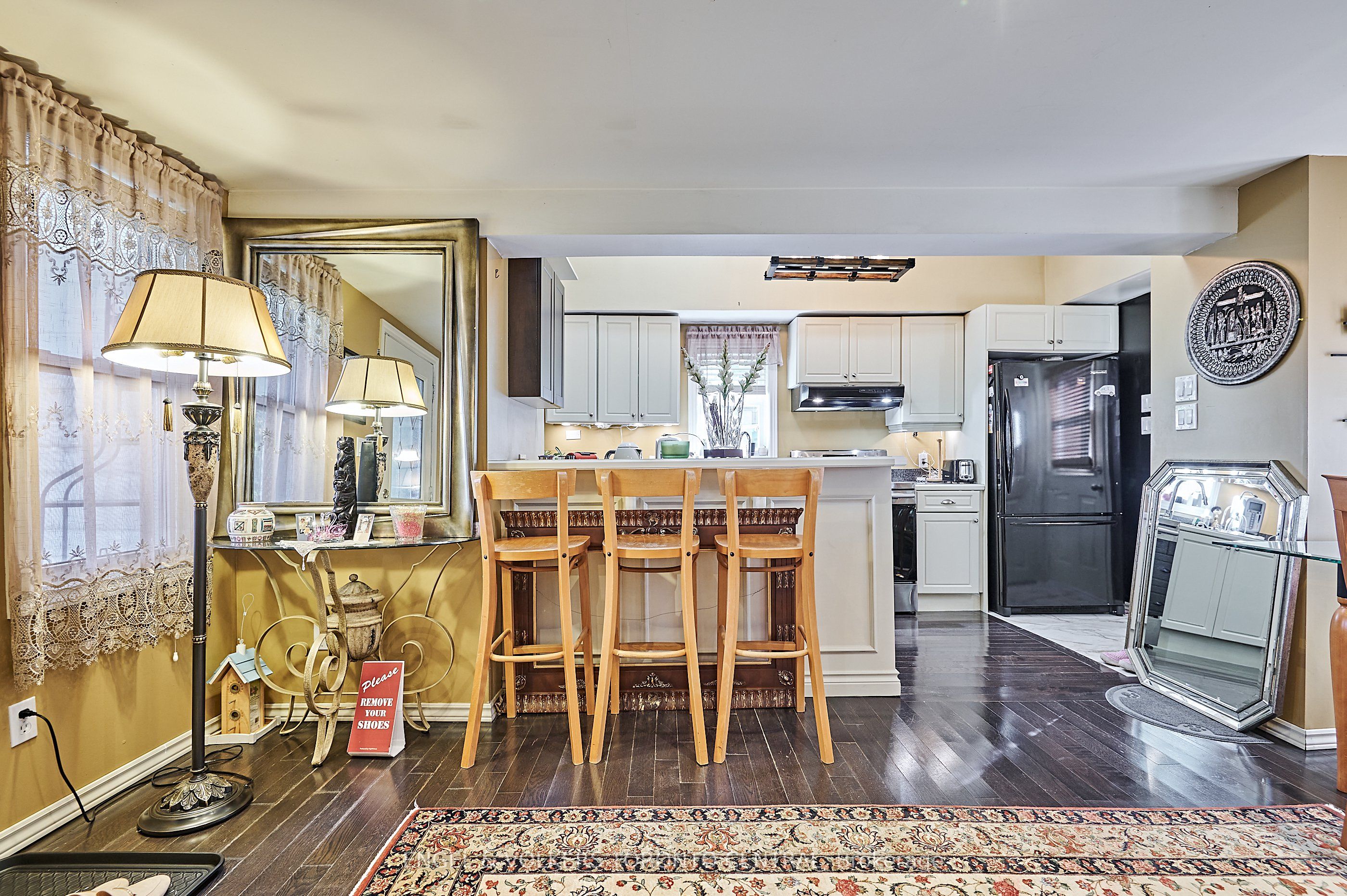 5907/5901 Lakeshore Road Property Photo 11