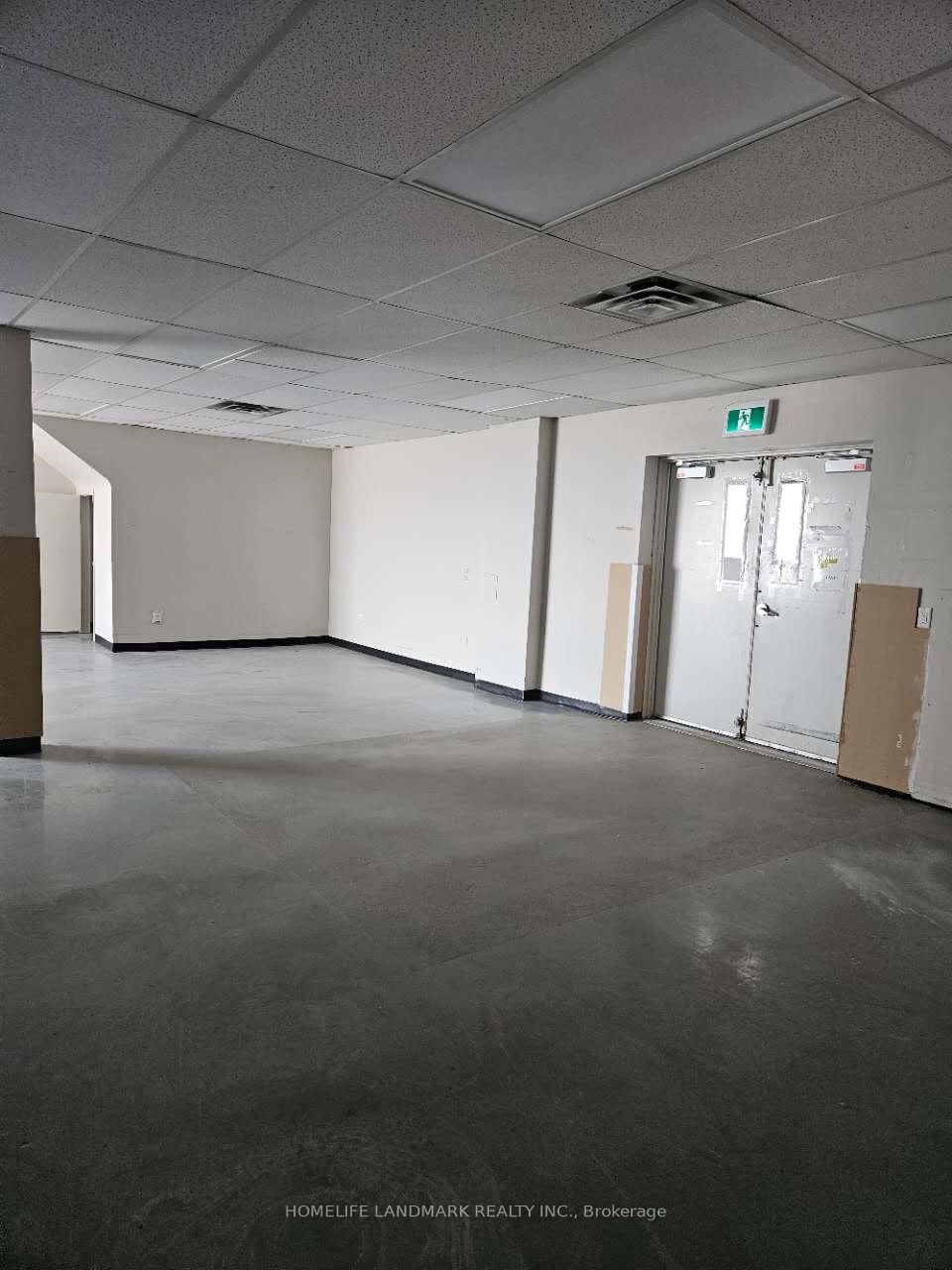 213 The Queensway Avenue S Unit 3 And 4 Property Photo 6