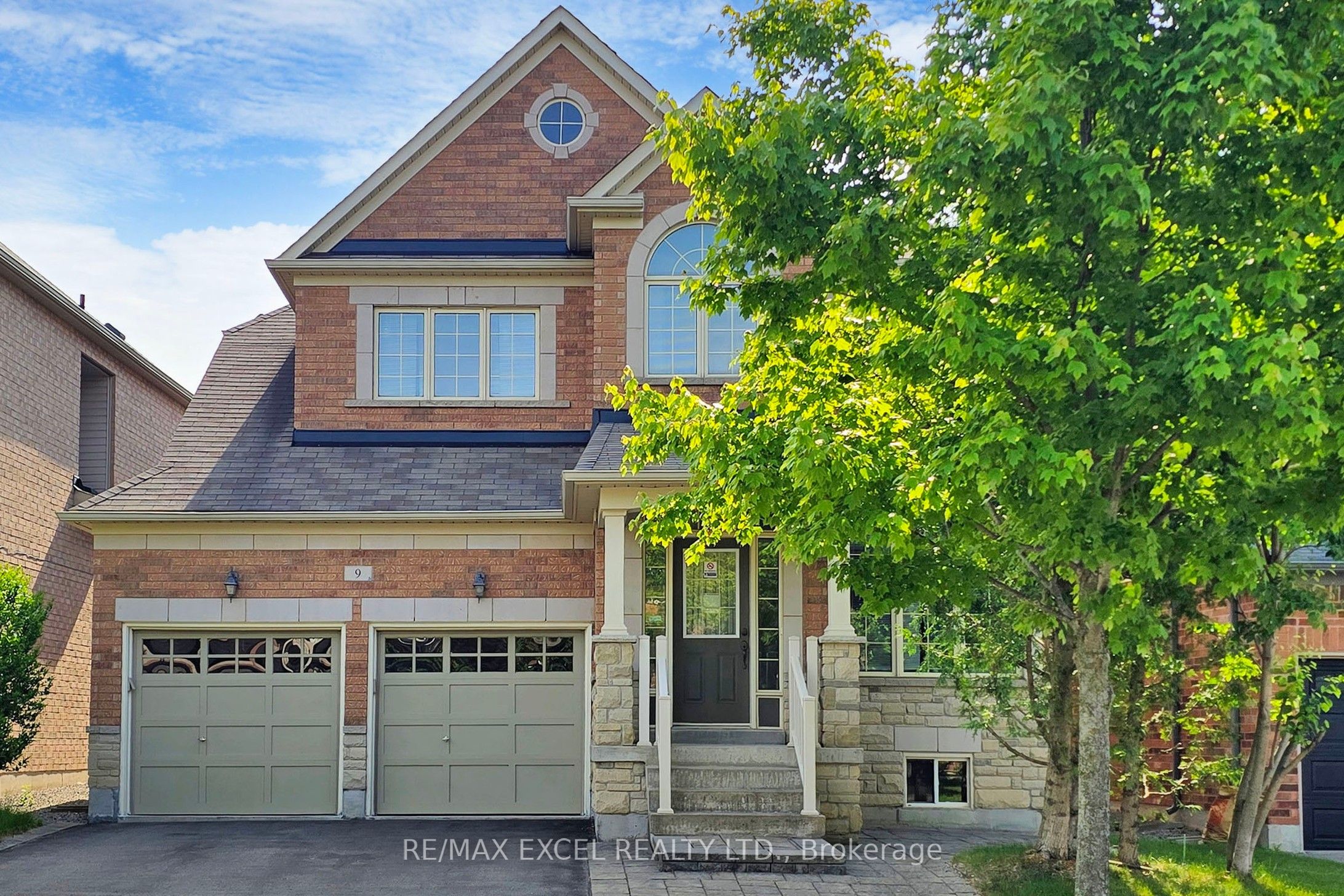 9 Stoney Creek Drive Property Photo 1